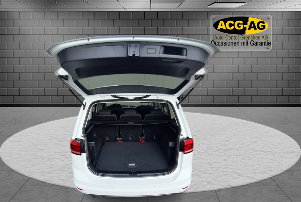 VW Touran 2.0 TDI BlueMotion Technology Comfortline DSG ** Gr-Navi ** RF-Kamera ** Abstandsregelsysteme ** Sitzheizung ** Ab MFK **-image-6