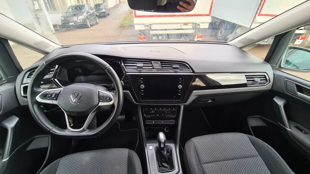 VW Touran 2.0 TDI BlueMotion Technology Comfortline DSG ** Gr-Navi ** RF-Kamera ** Abstandsregelsysteme ** Sitzheizung ** Ab MFK **-image-13
