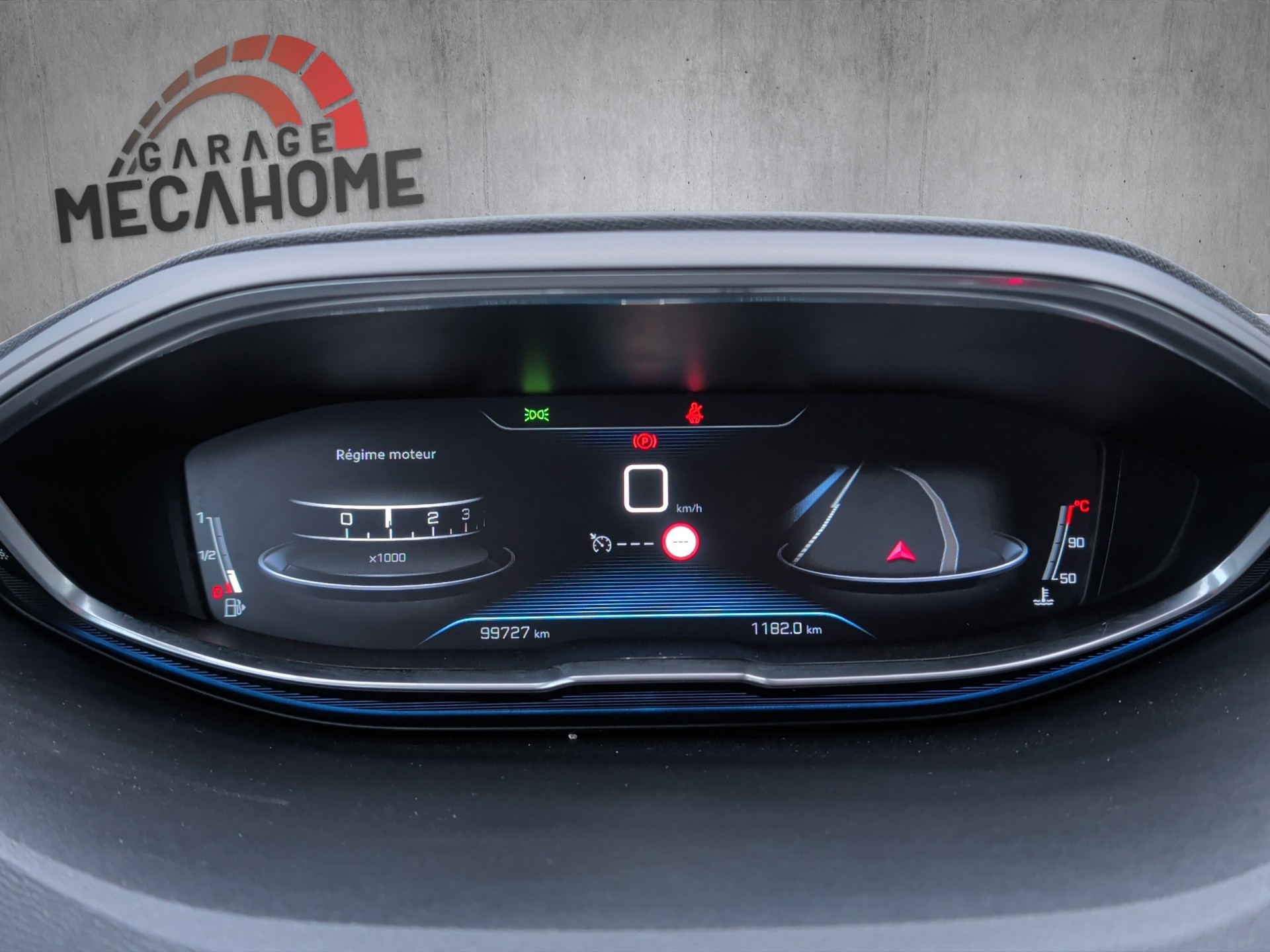 PEUGEOT 3008 1.2 PureTech Active-image-9