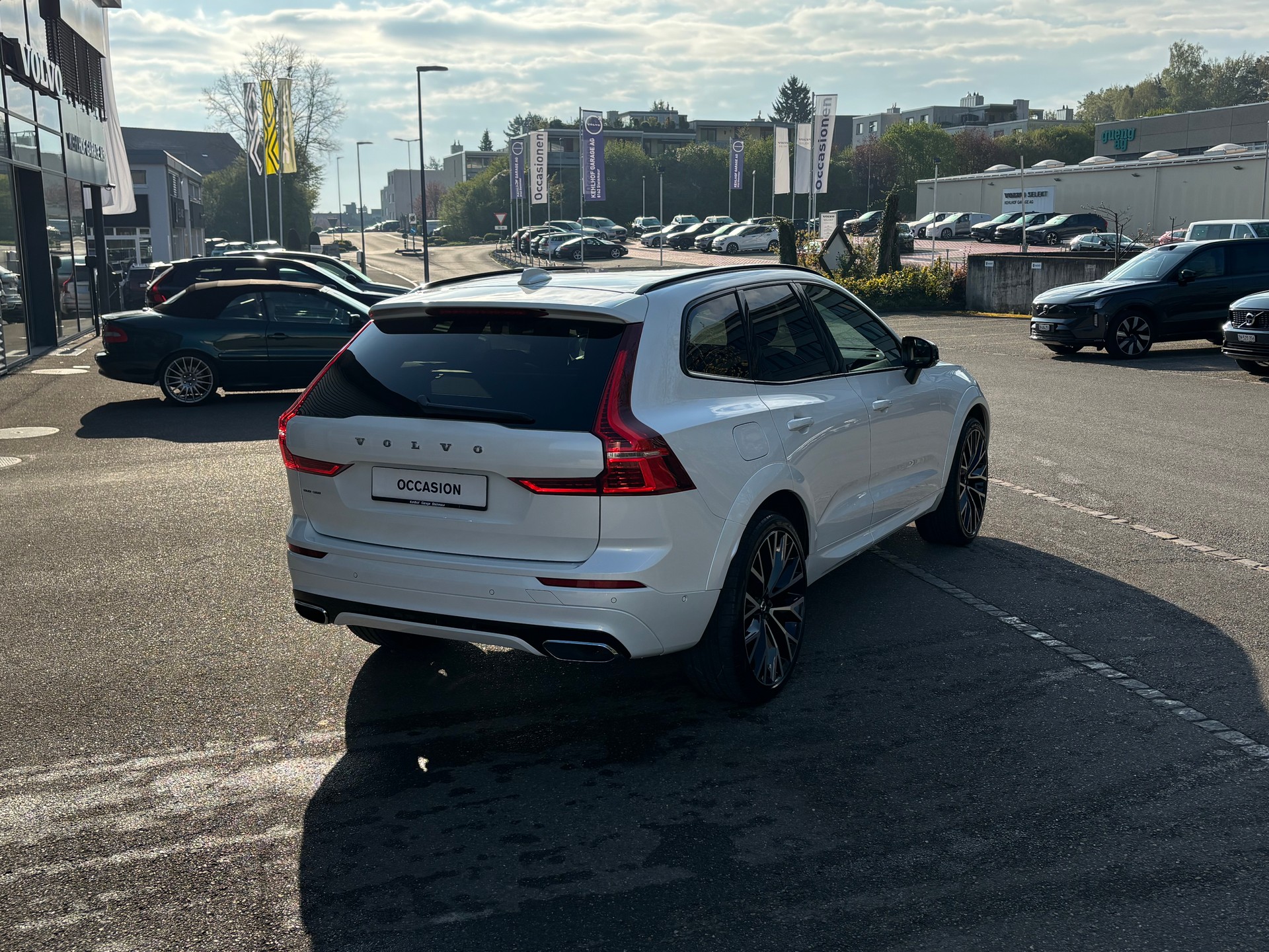 VOLVO XC60 2.0 T8 TE R-Design eAWD-image-5