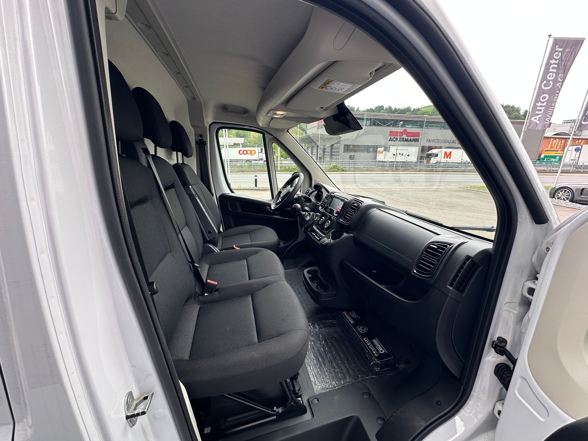 PEUGEOT Boxer 2.2 HDI 333 L3H2 Neuste Modell-image-4