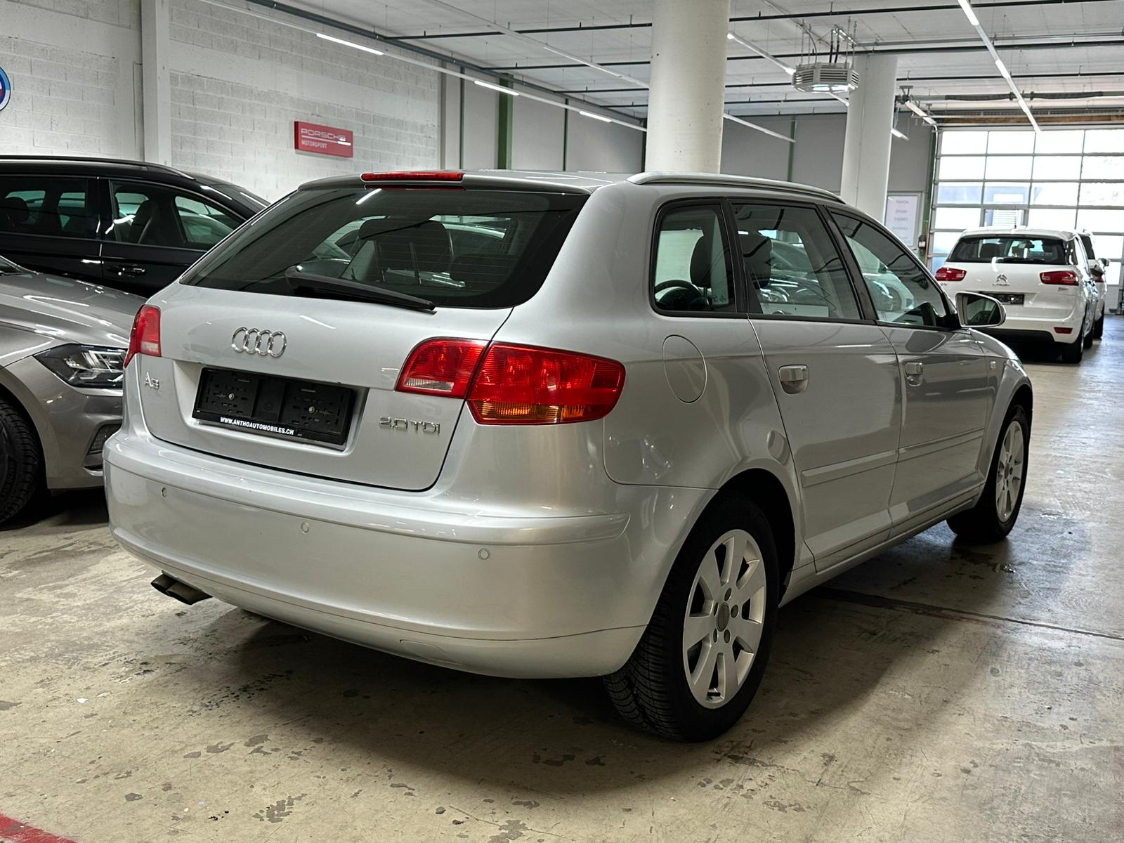 AUDI A3 Sportback 2.0 TDI Ambition-image-3