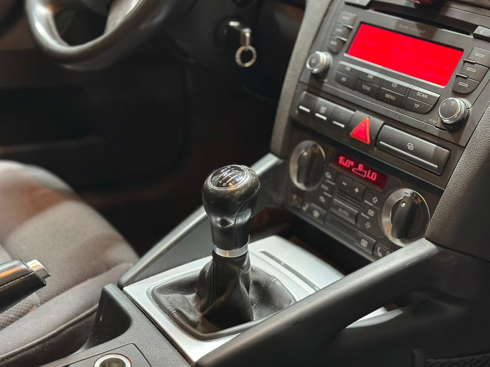 AUDI A3 Sportback 2.0 TDI Ambition-image-8