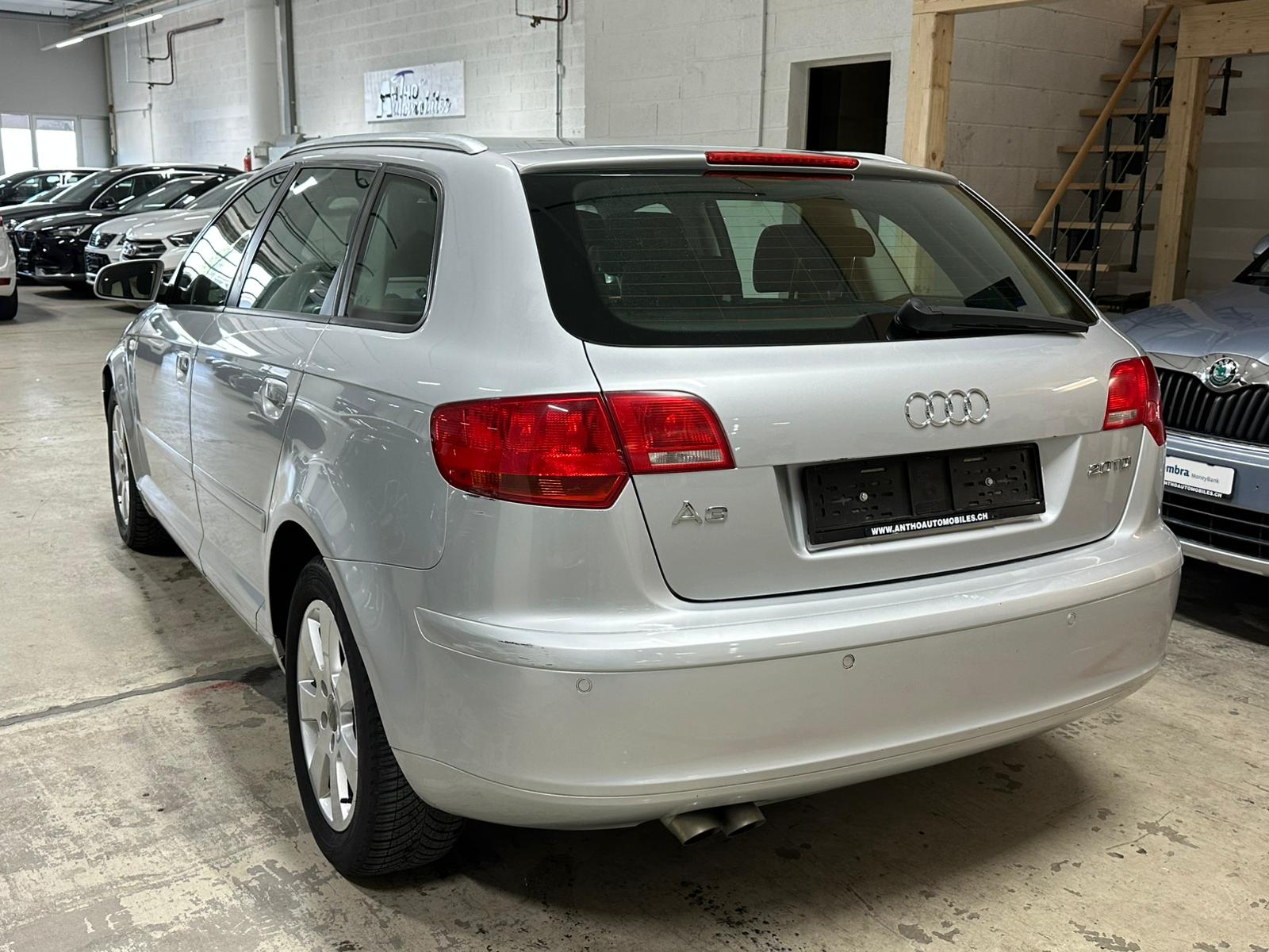 AUDI A3 Sportback 2.0 TDI Ambition-image-4