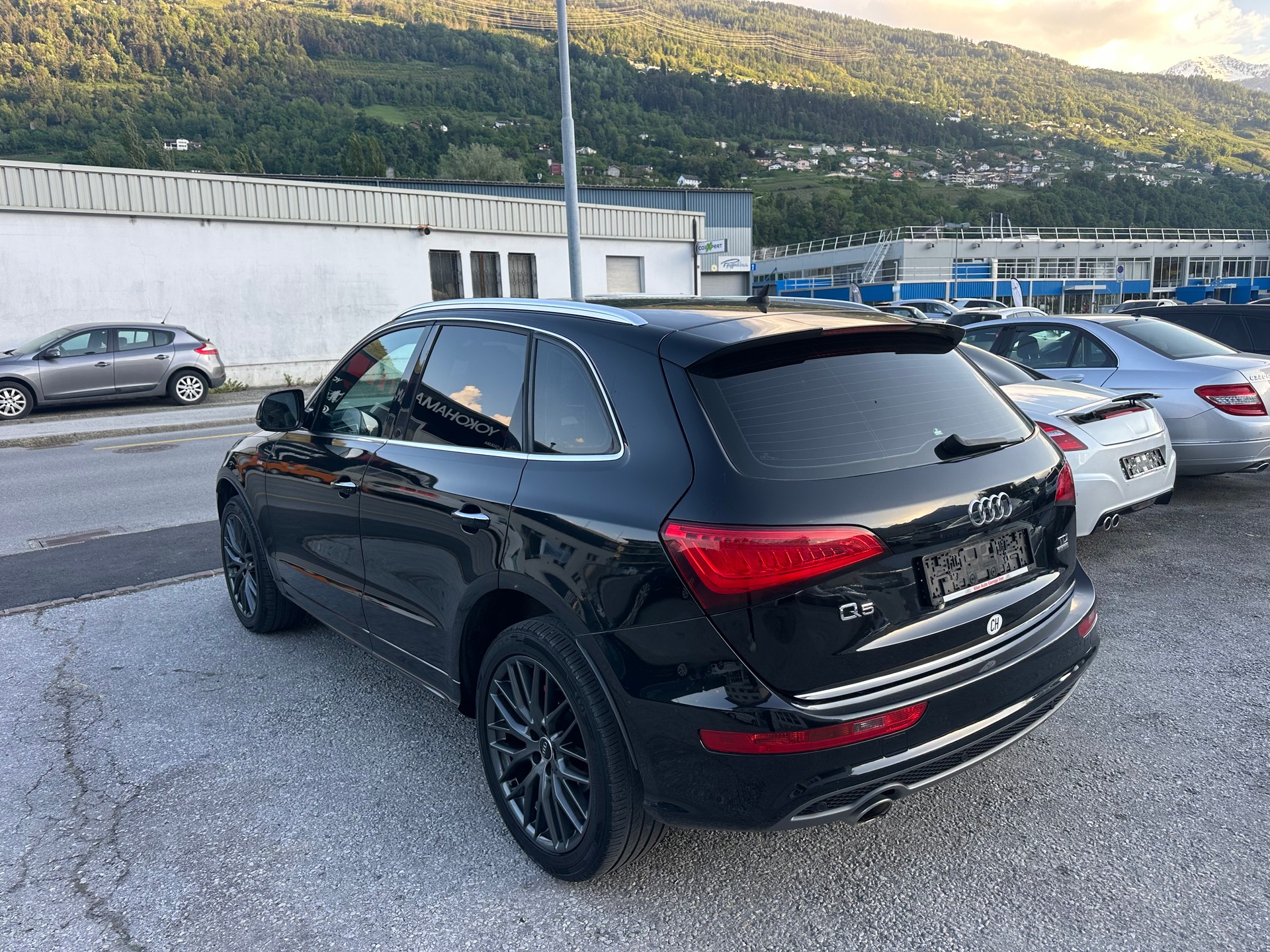 AUDI Q5 2.0 TDI quattro S-tronic-image-5