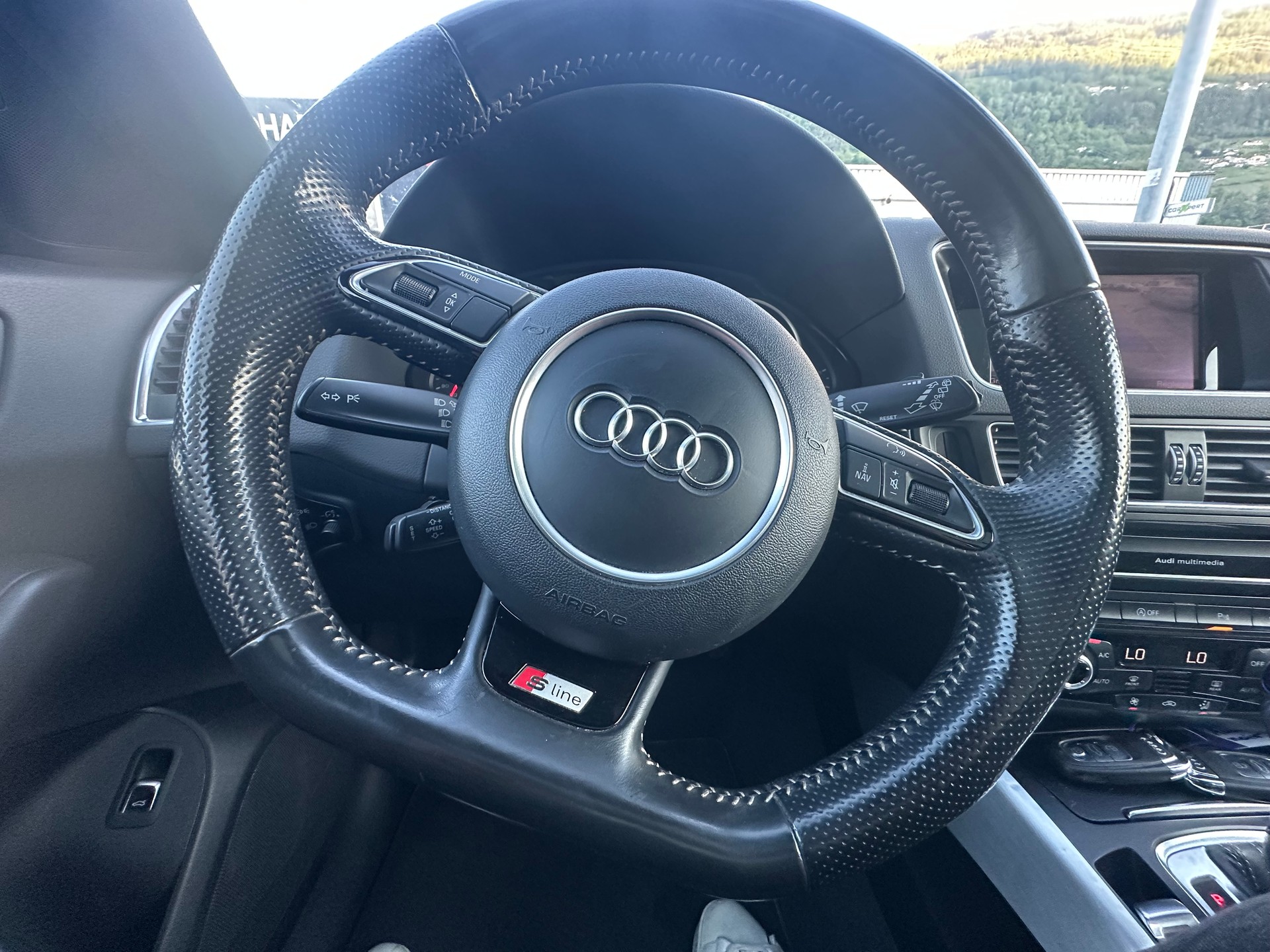 AUDI Q5 2.0 TDI quattro S-tronic-image-13