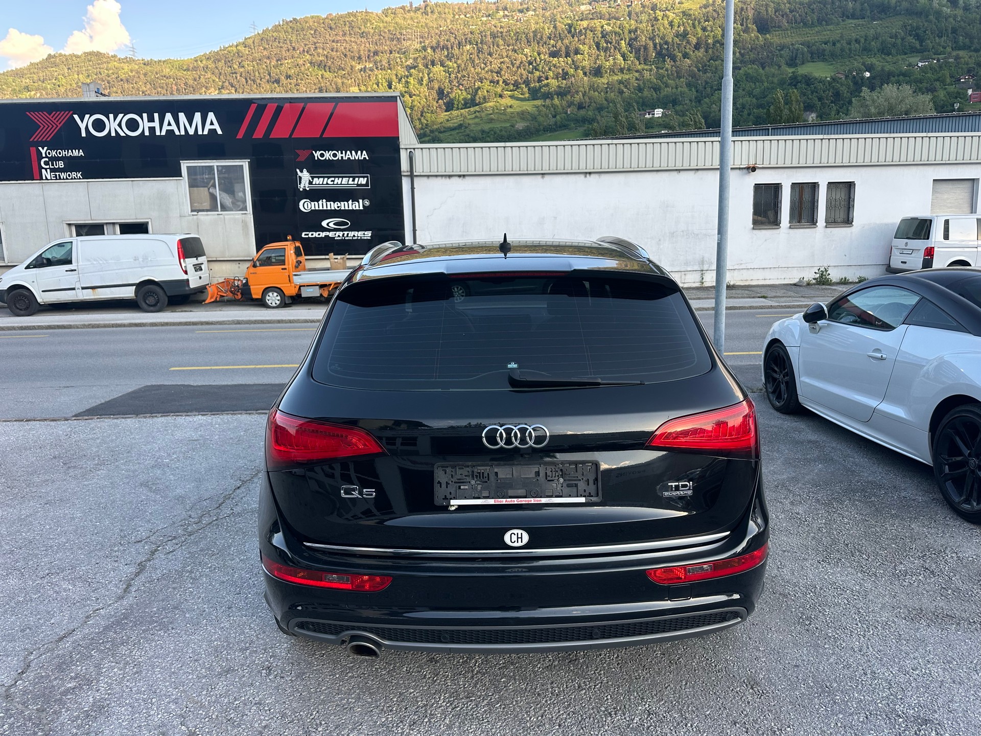 AUDI Q5 2.0 TDI quattro S-tronic-image-4