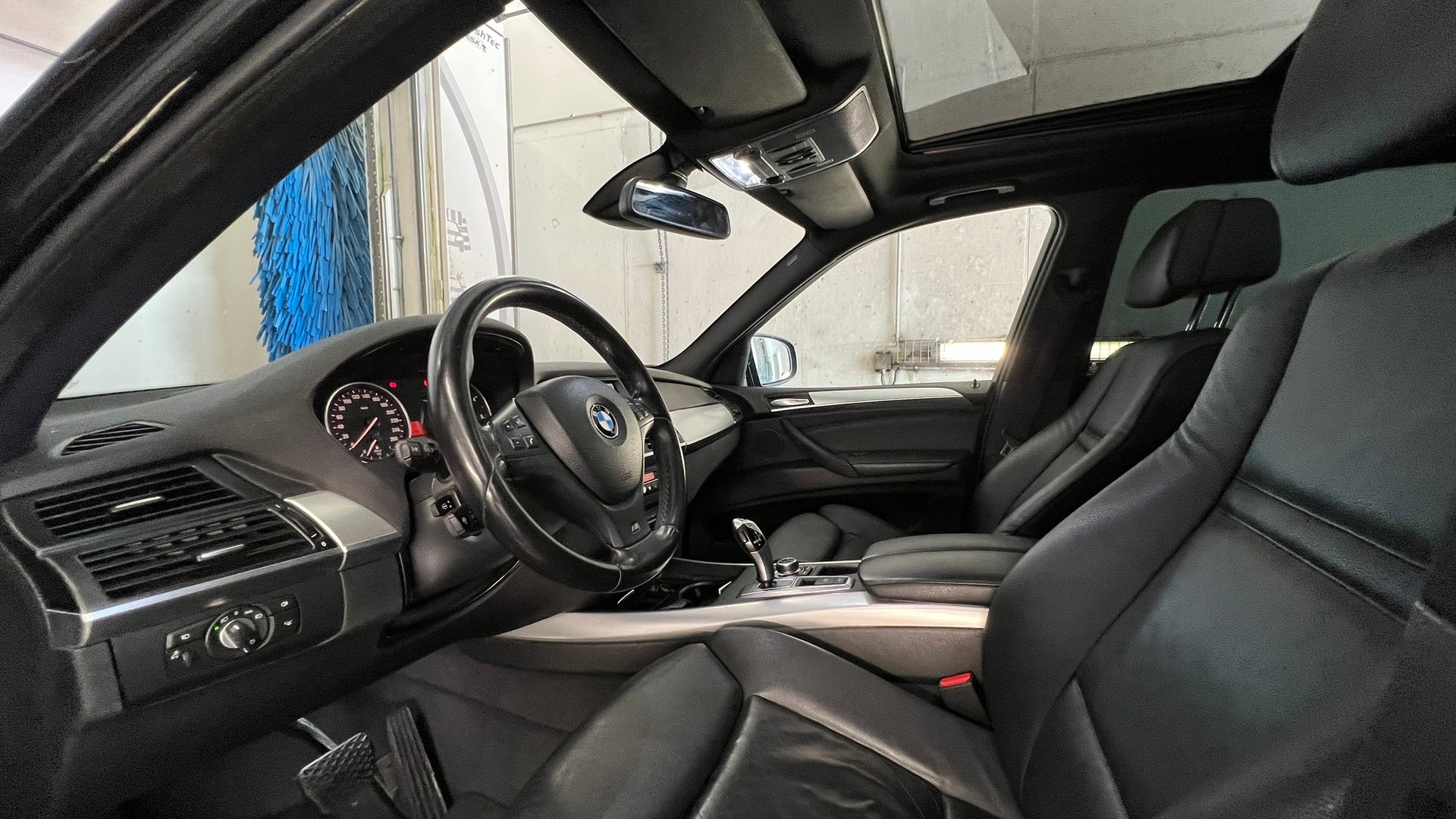 BMW X5 xDRIVE 40d STEPTRONIC M SPORT l 306 PS-image-23
