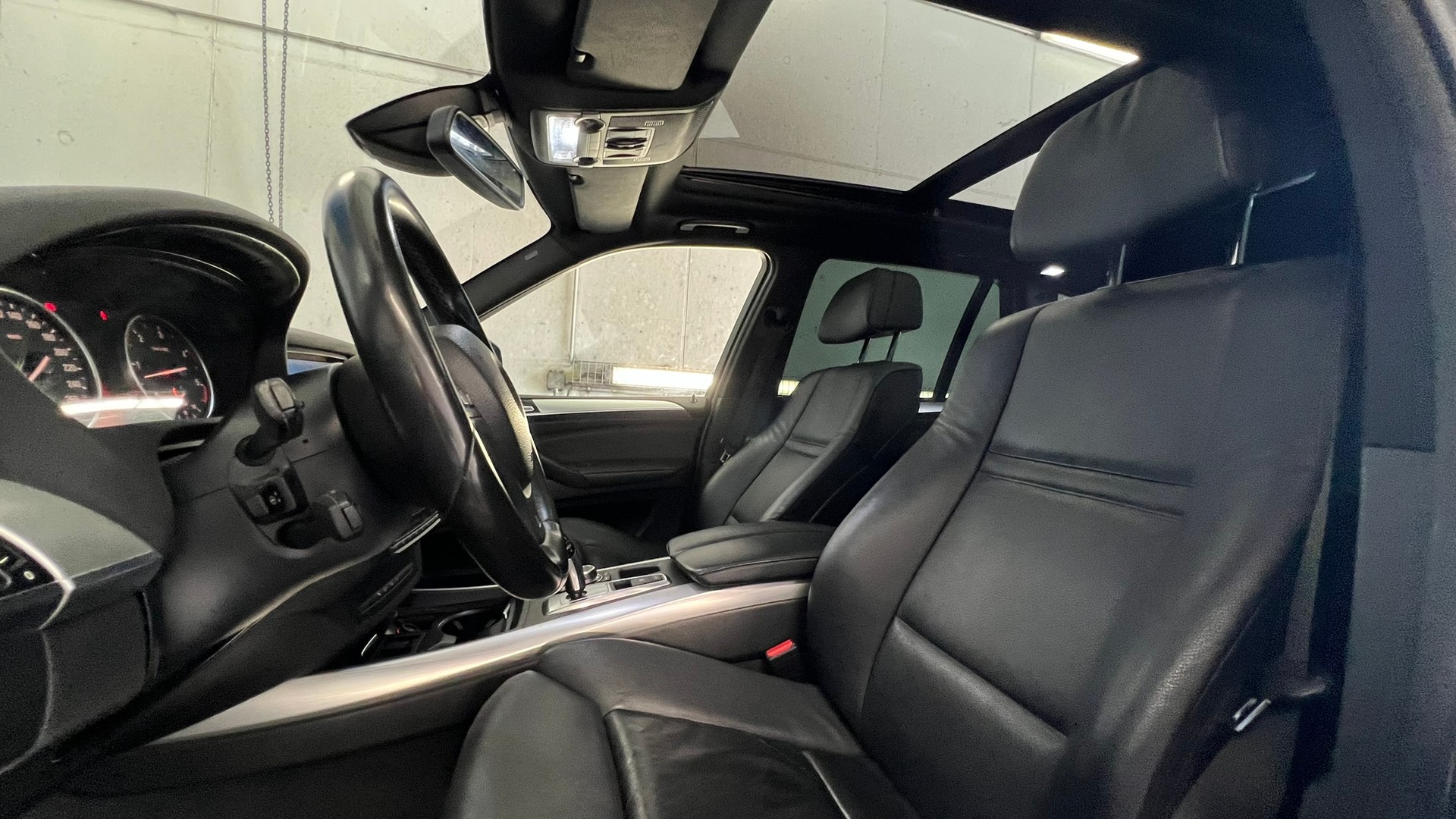 BMW X5 xDRIVE 40d STEPTRONIC M SPORT l 306 PS-image-24