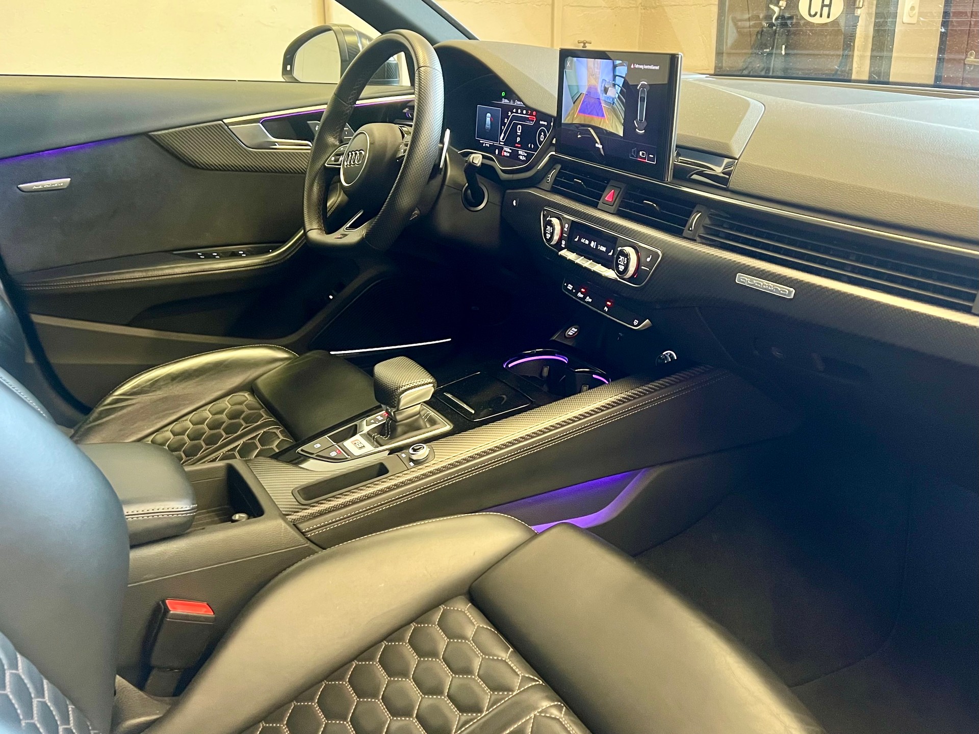 AUDI RS4 Avant quattro tiptronic-image-7