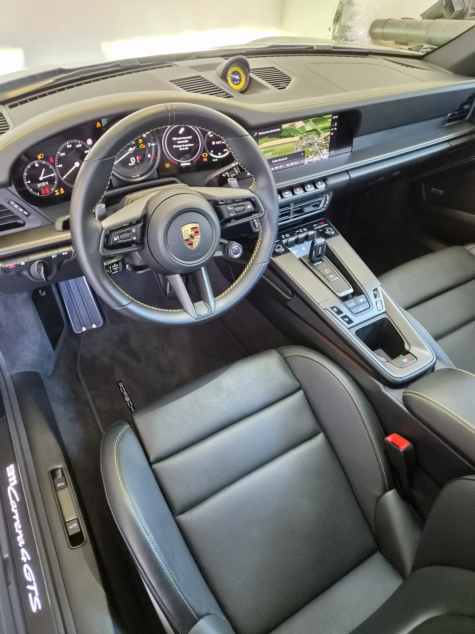 PORSCHE 911 Carrera 4 GTS PDK-image-12