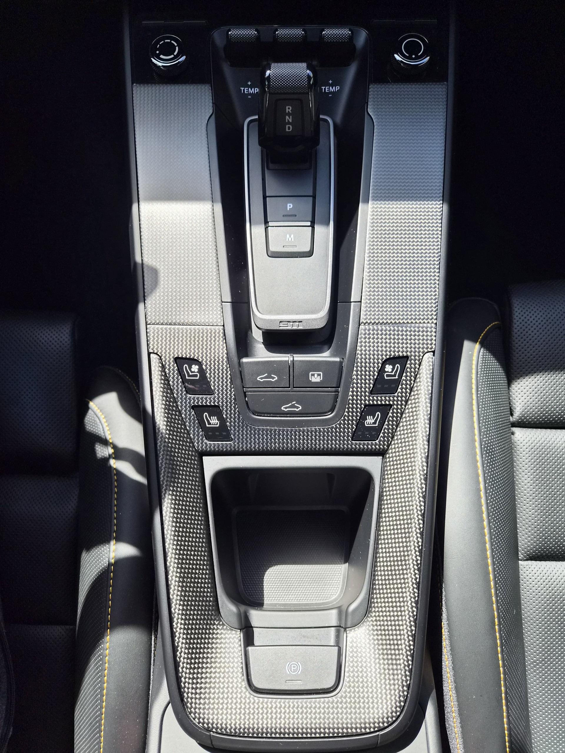 PORSCHE 911 Carrera 4 GTS PDK-image-14