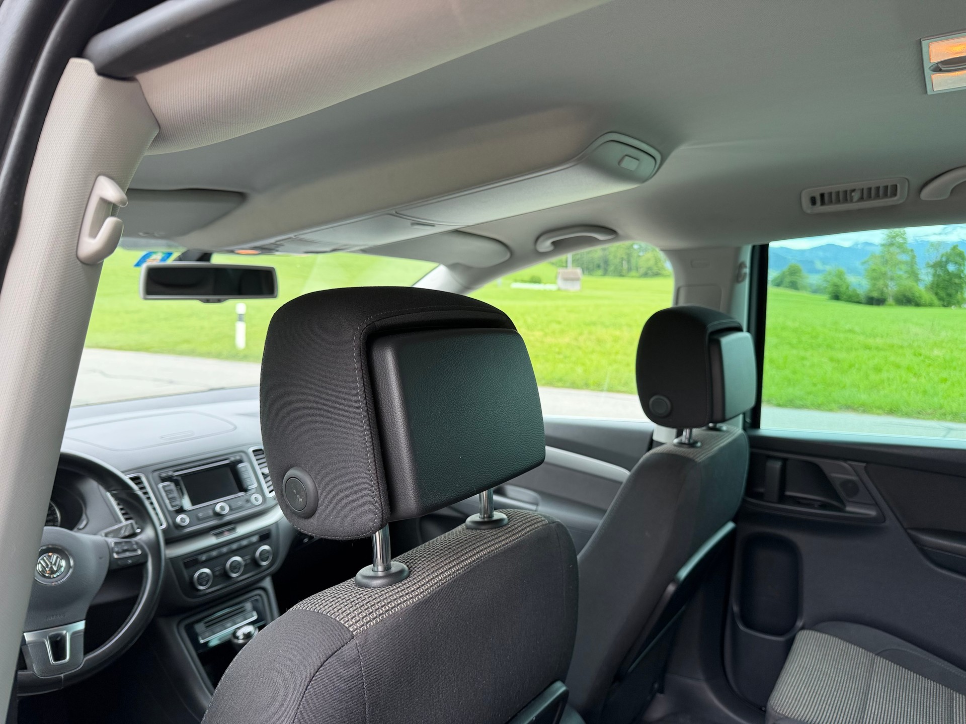 VW Sharan 2.0 TDI BMT Comfortline 4Motion-image-11
