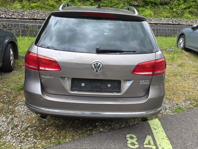 VW PASSAT-image-3