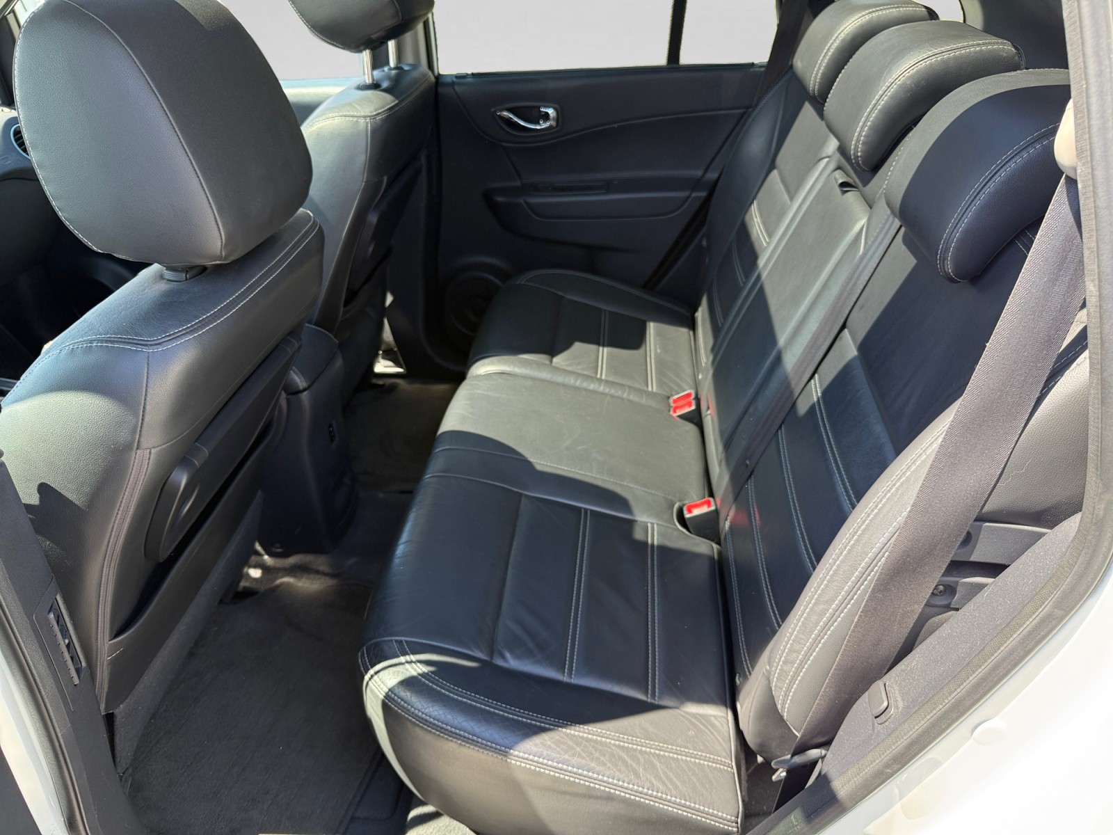 RENAULT Koleos 2.5 Expression 4x4-image-10
