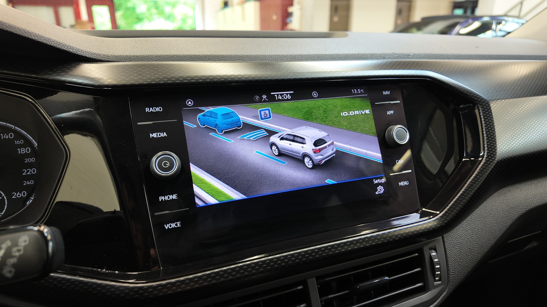 VW T-Cross 1.0 TSI Life-image-23