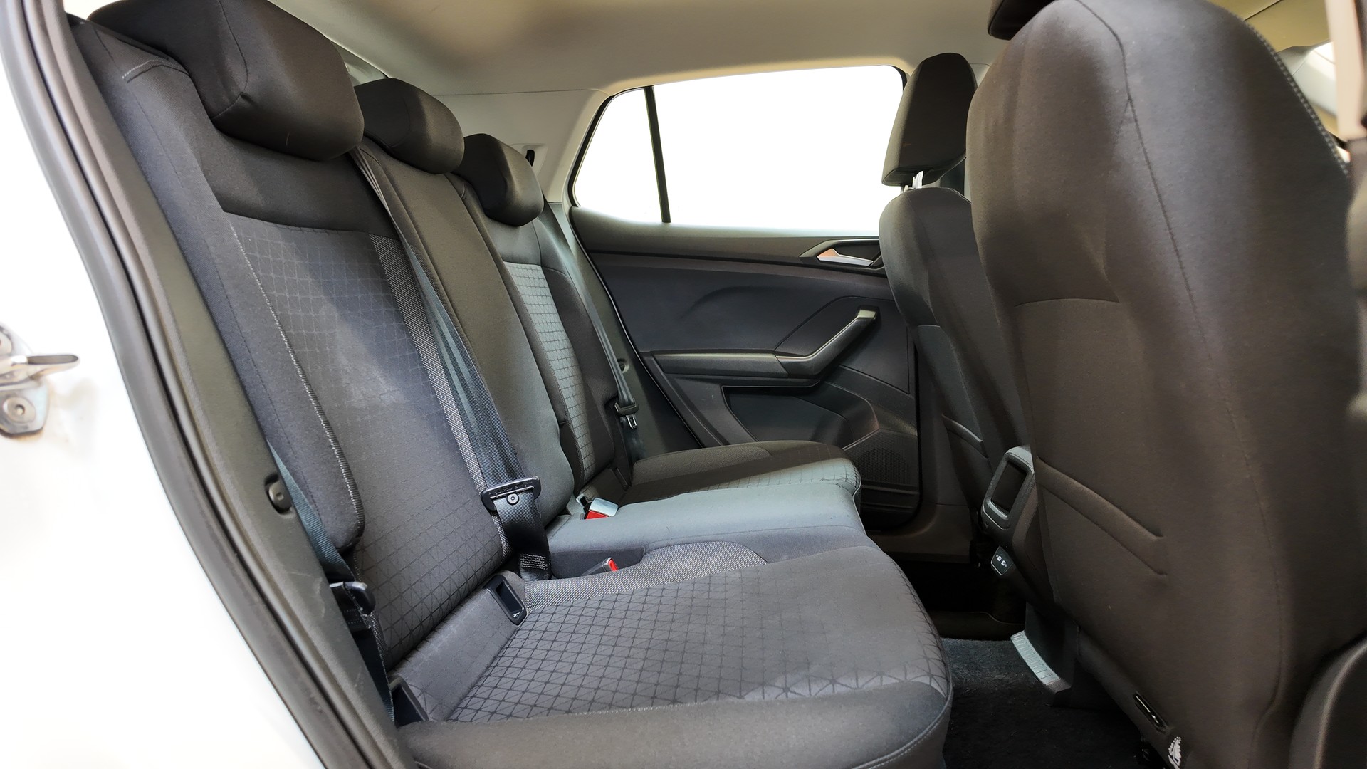 VW T-Cross 1.0 TSI Life-image-17