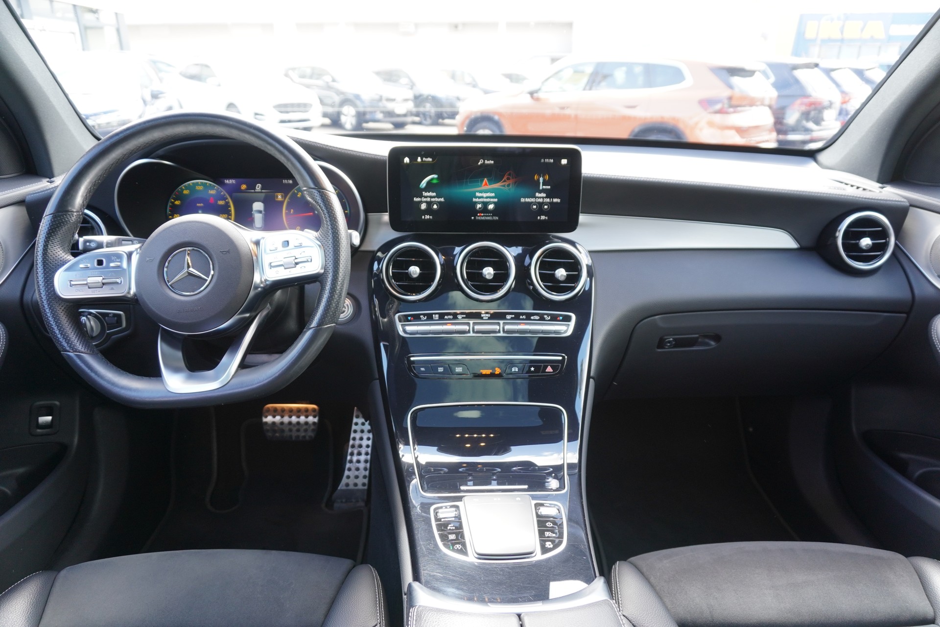 MERCEDES-BENZ GLC 200 d AMG Line 4Matic 9G-Tronic-image-14