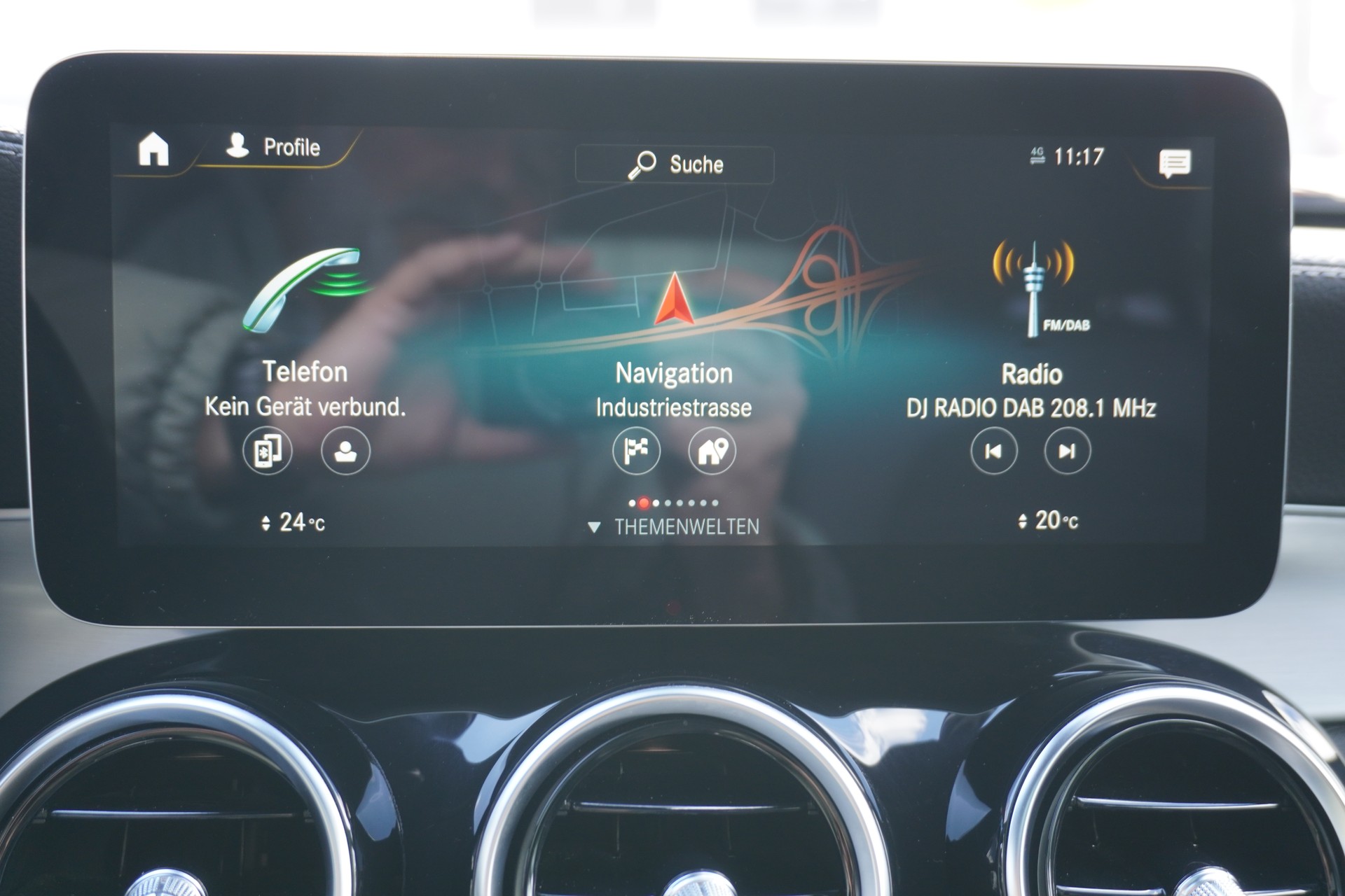 MERCEDES-BENZ GLC 200 d AMG Line 4Matic 9G-Tronic-image-21