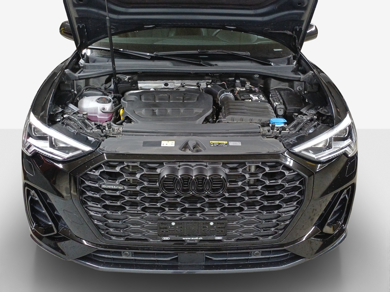 AUDI Q3 40 TFSI S line quattro S-tronic-image-14