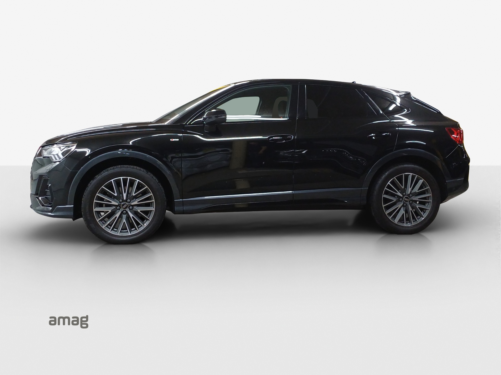 AUDI Q3 40 TFSI S line quattro S-tronic-image-1