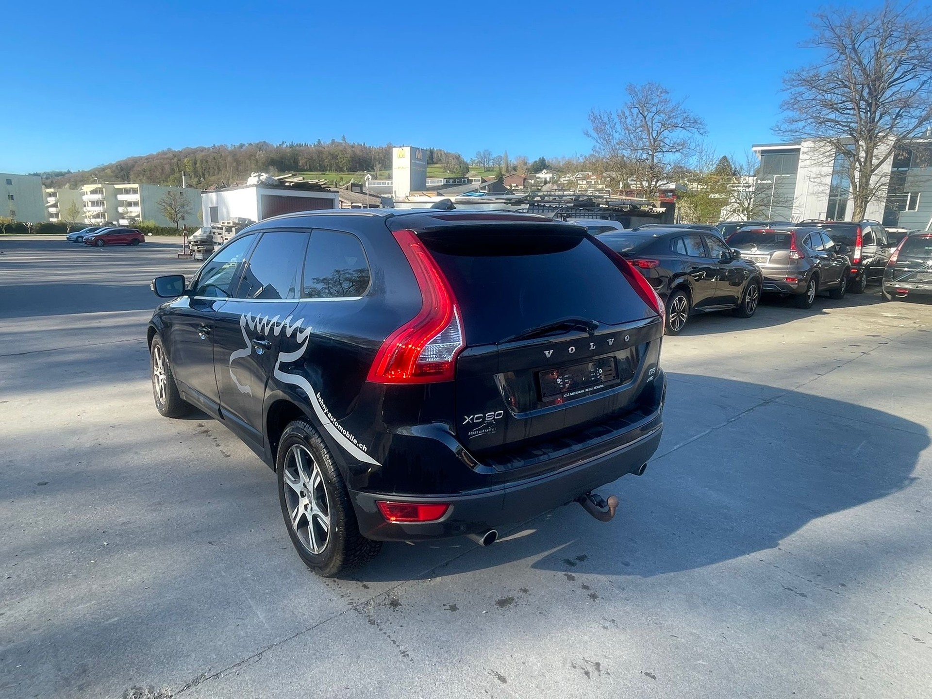 VOLVO XC60 D5 AWD Summum Geartronic-image-3