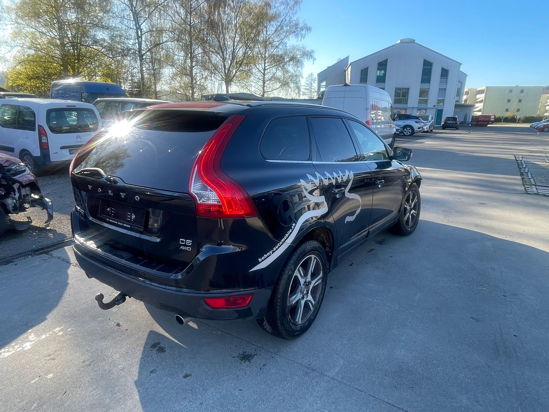 VOLVO XC60 D5 AWD Summum Geartronic-image-5