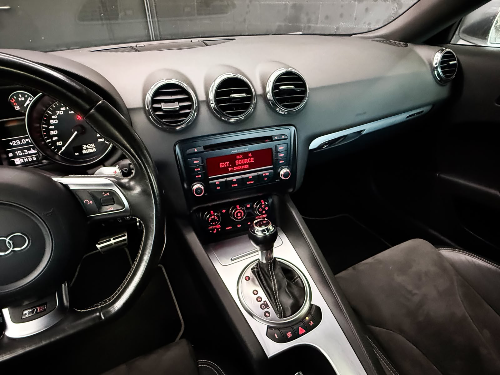 AUDI TTS Coupé 2.0 TFSI quattro S-tronic-image-13