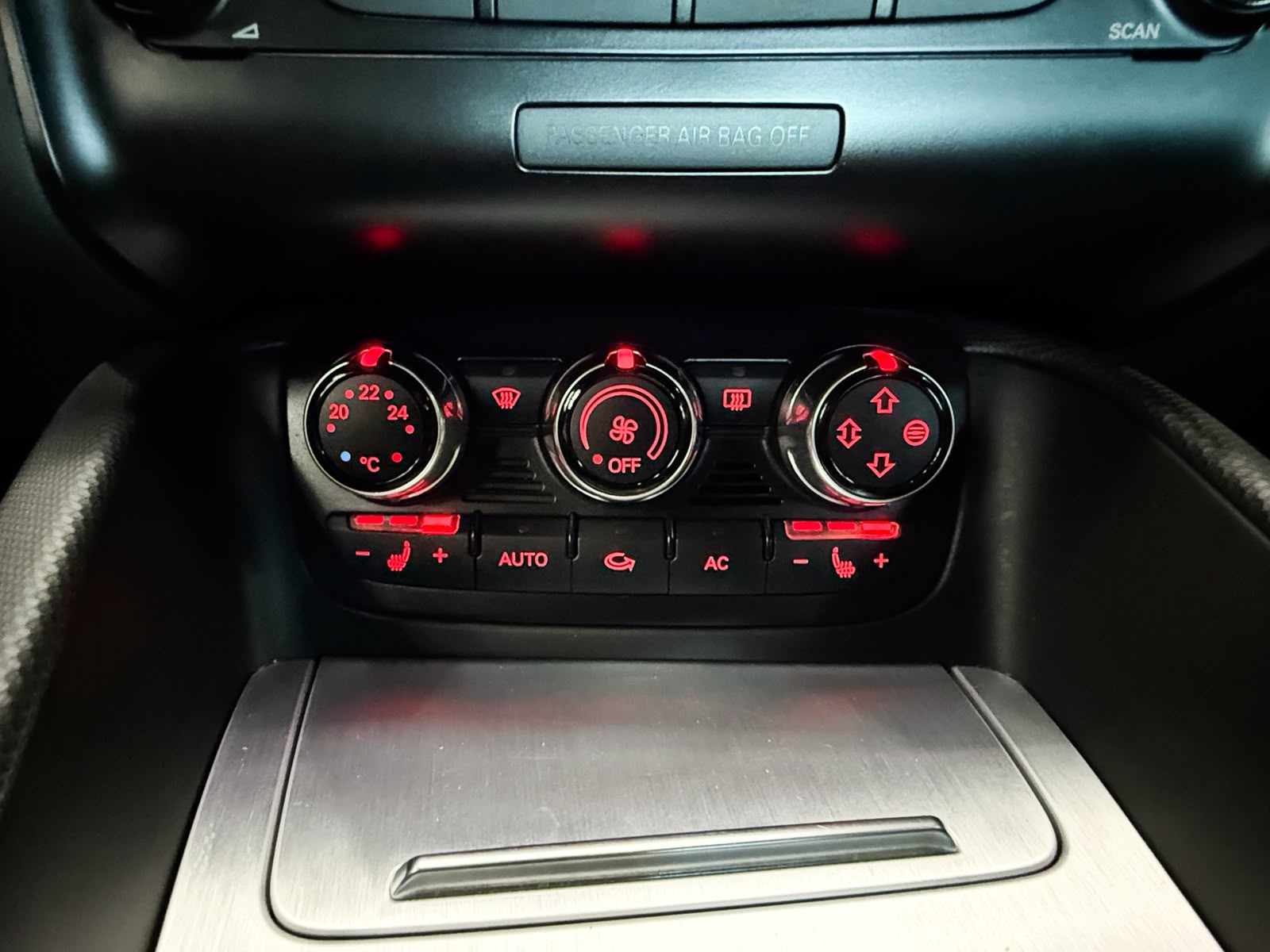 AUDI TTS Coupé 2.0 TFSI quattro S-tronic-image-15