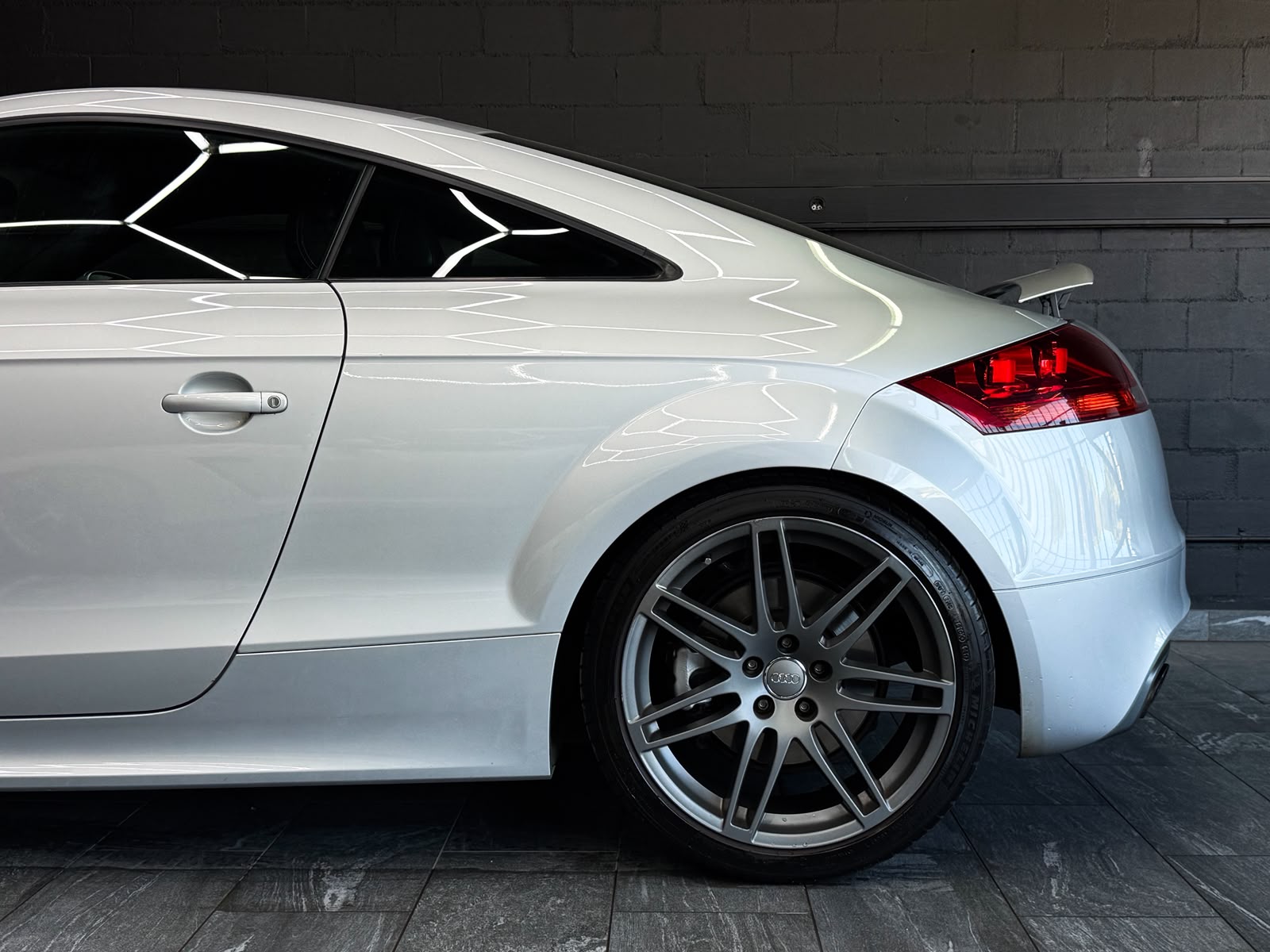 AUDI TTS Coupé 2.0 TFSI quattro S-tronic-image-6