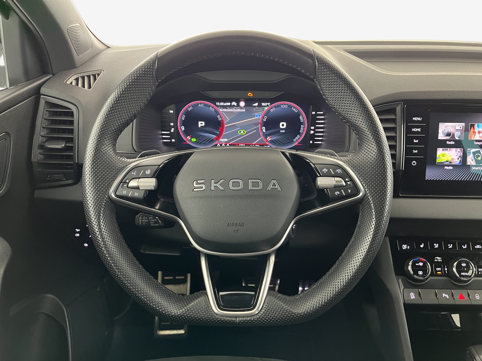 SKODA Karoq 2.0 TSI SportLine 4x4 DSG-image-23