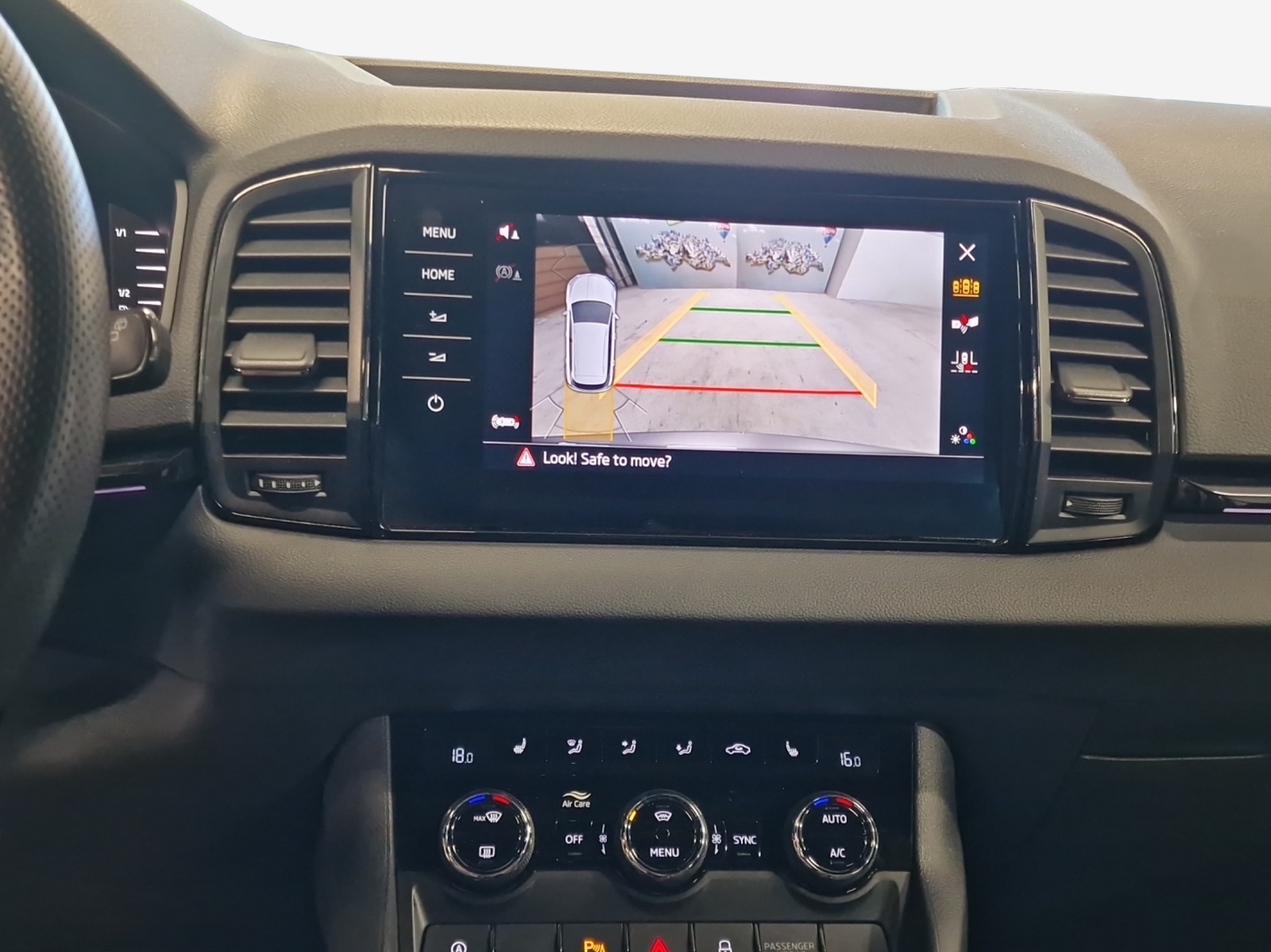 SKODA Karoq 2.0 TSI SportLine 4x4 DSG-image-13