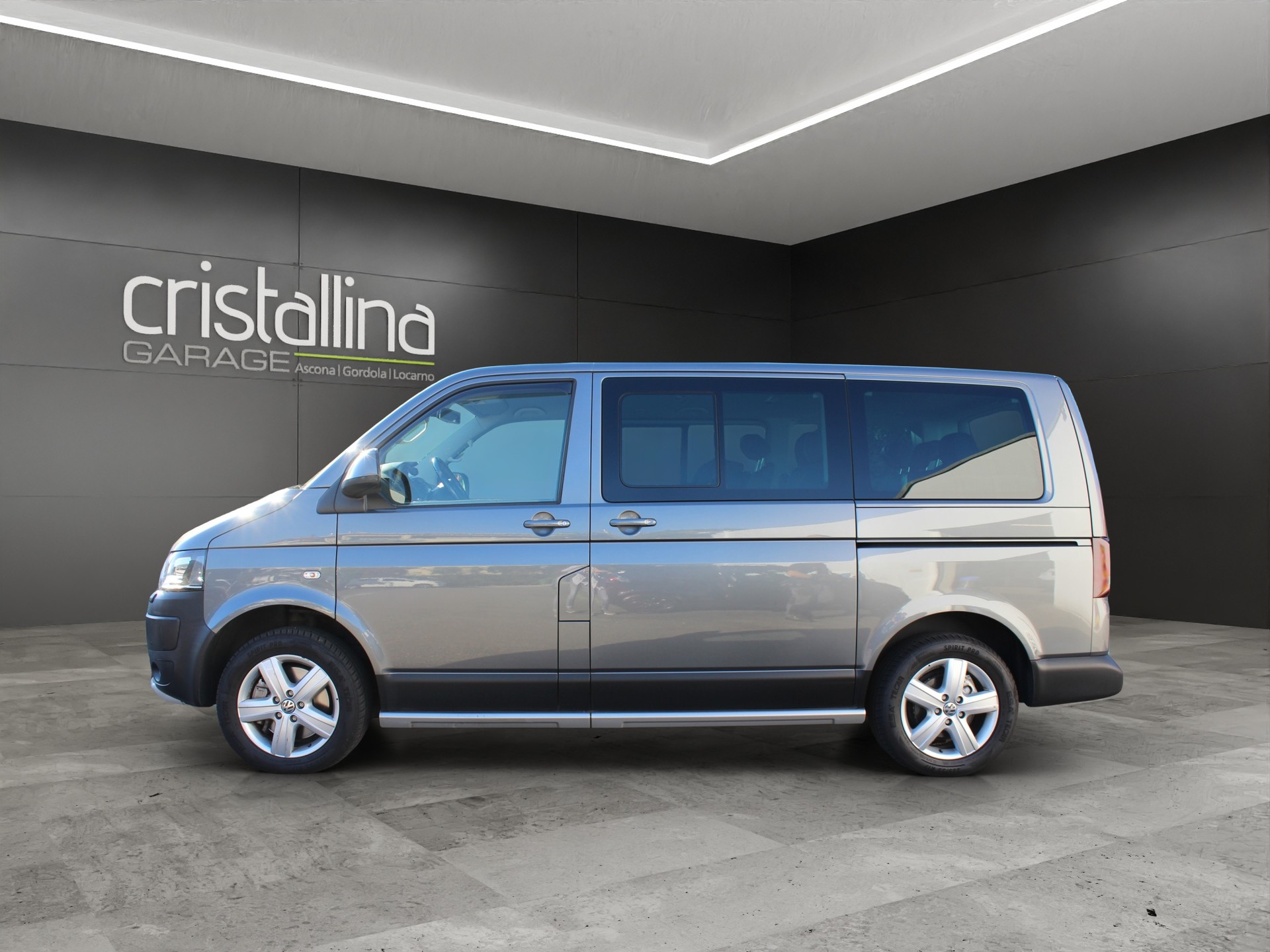 VW T5 Multivan 2.0 TDI 180 Panamerican DSG 4m-image-1