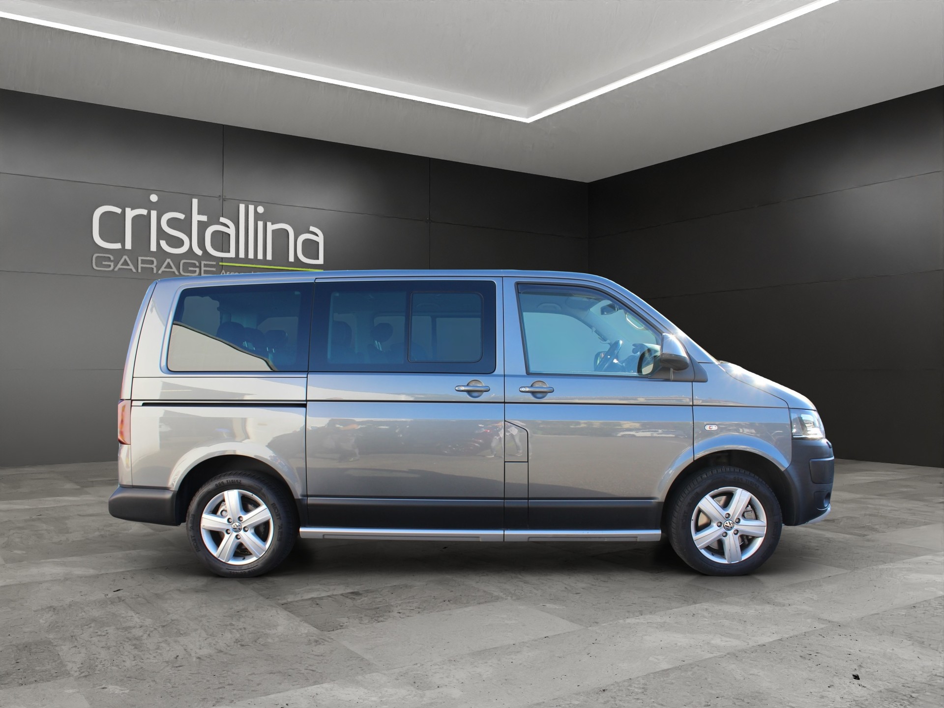 VW T5 Multivan 2.0 TDI 180 Panamerican DSG 4m-image-4