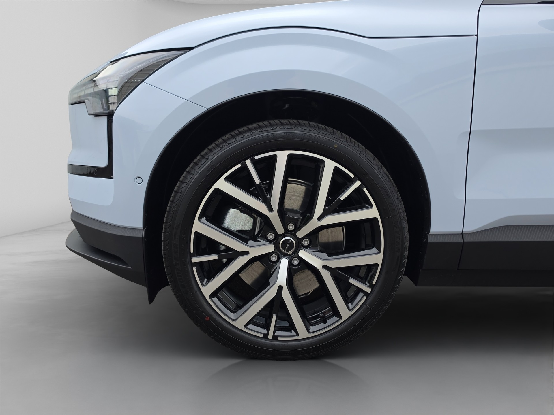 VOLVO EX30 E60 Twin Ultra Performance AWD-image-8