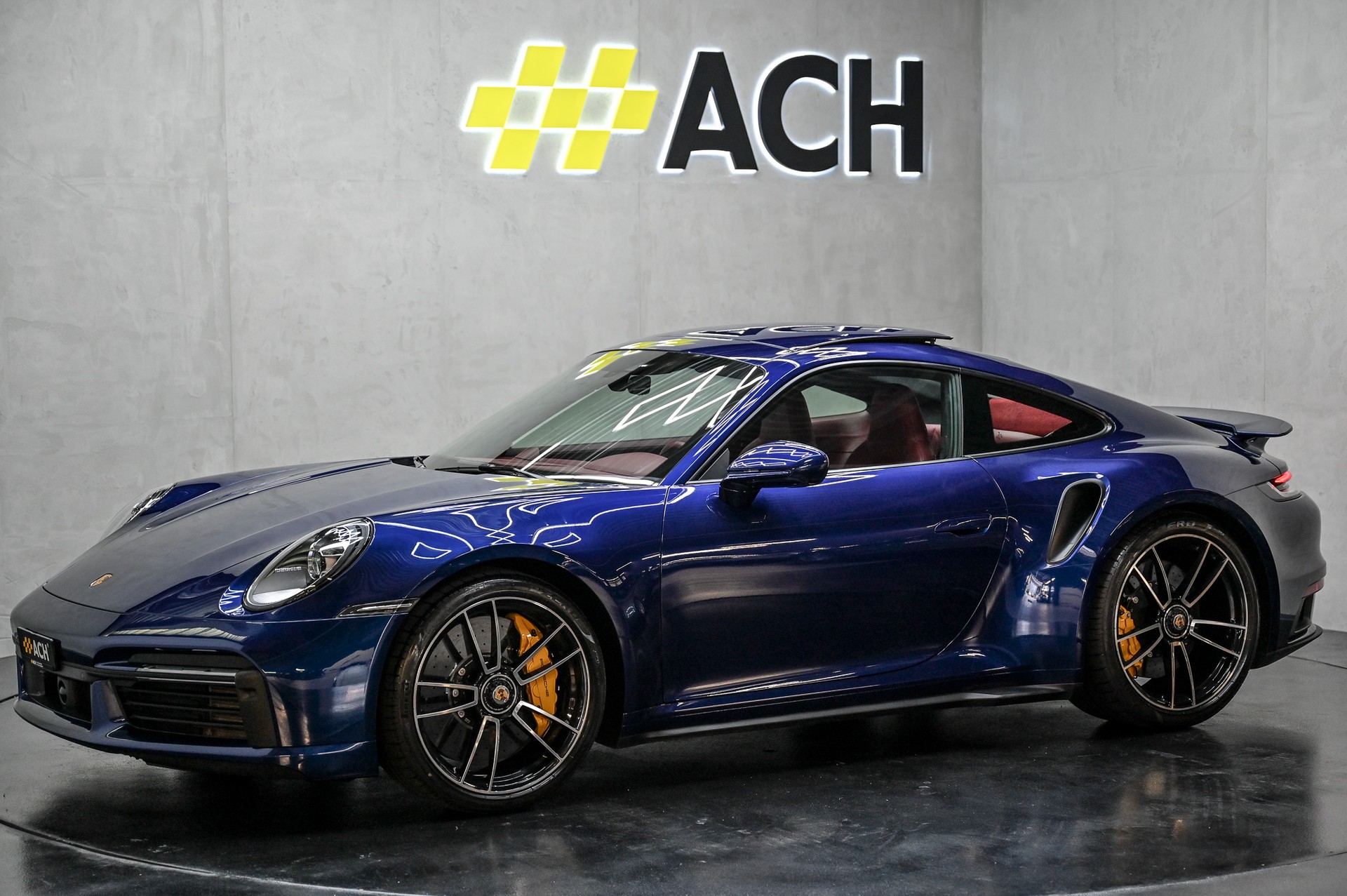 PORSCHE 911 Turbo S PDK-showroom-element-3