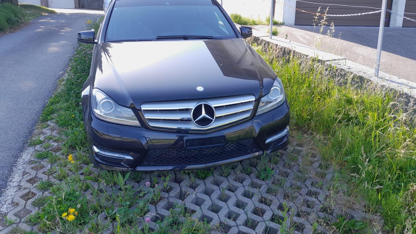 MERCEDES-BENZ C 180 BlueEfficiency 7G-Tronic-image-2