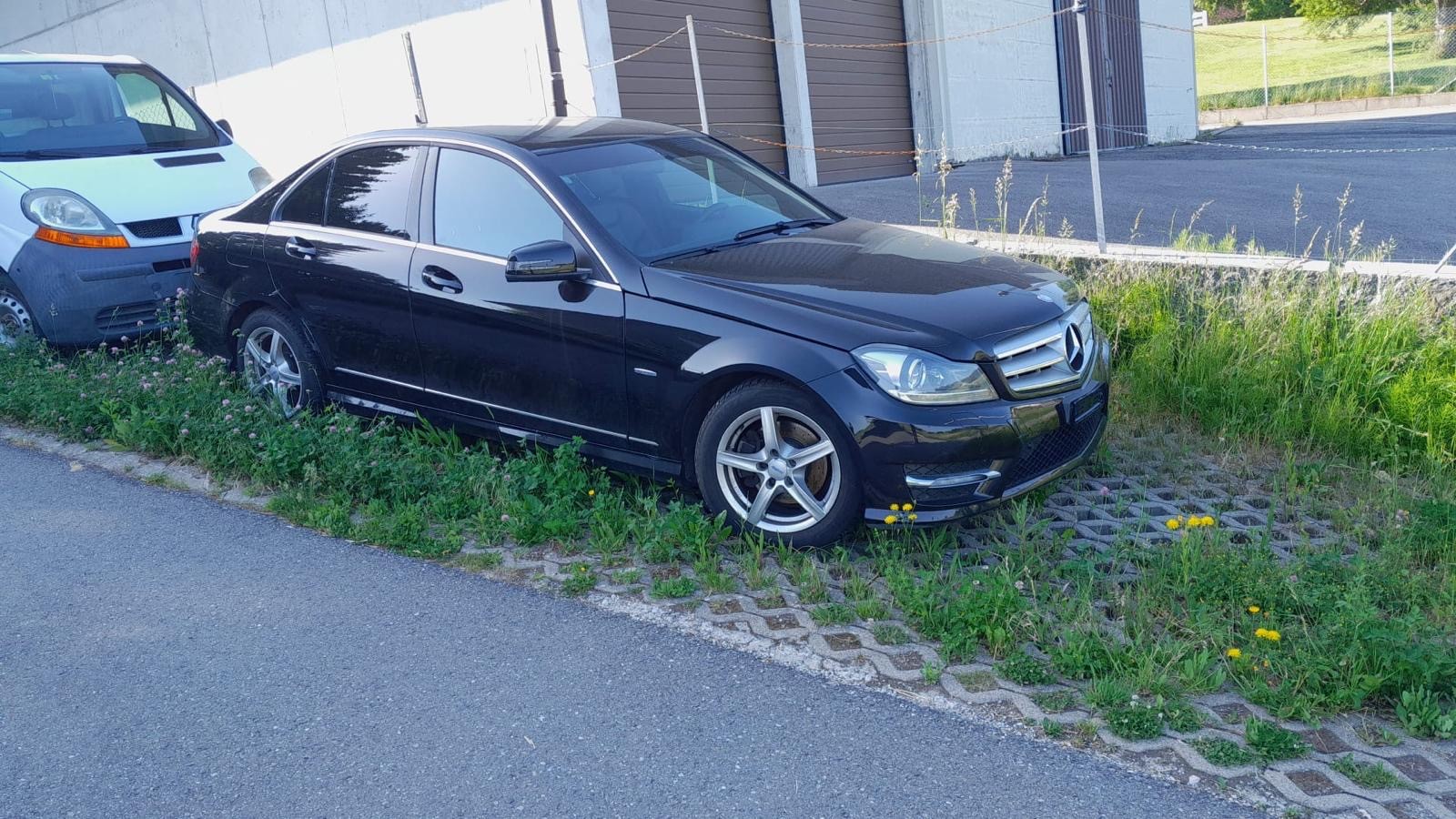 MERCEDES-BENZ C 180 BlueEfficiency 7G-Tronic-image-1