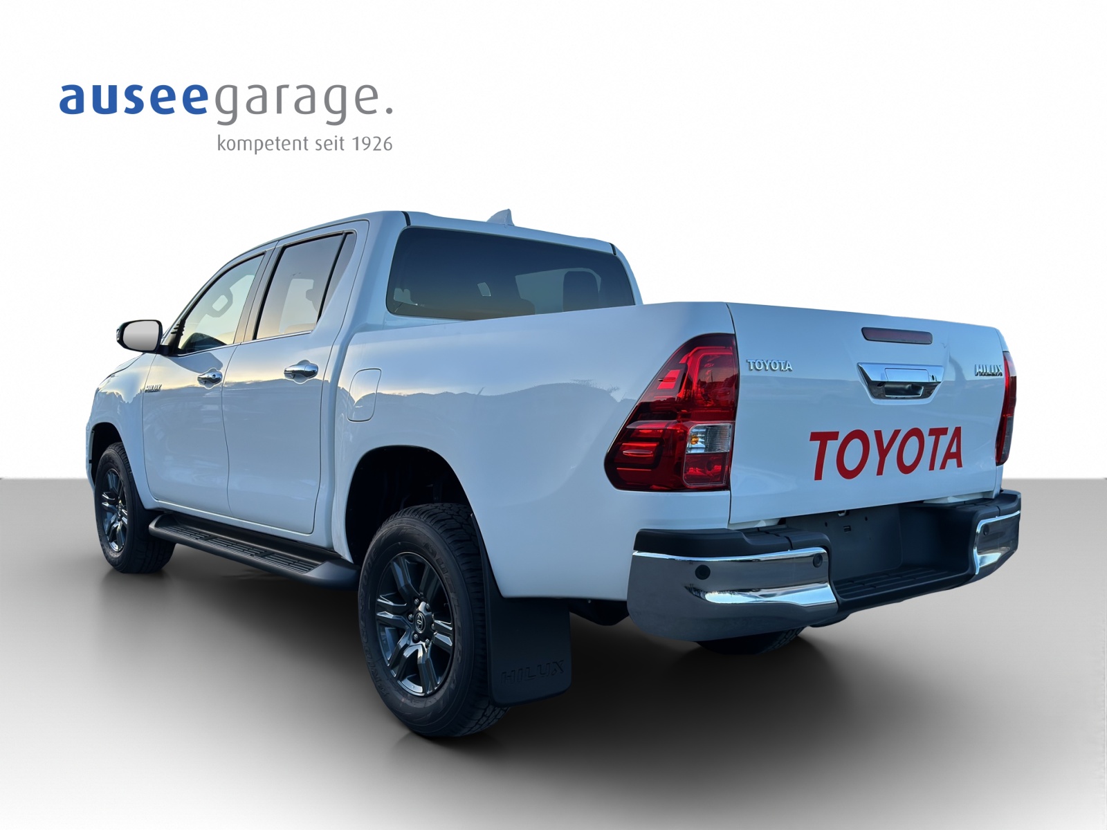 TOYOTA Hilux Double Cab.-Pick-up 2.8 D-4D 204 Style-image-9