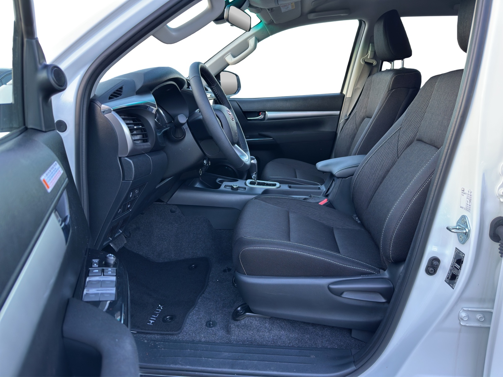 TOYOTA Hilux Double Cab.-Pick-up 2.8 D-4D 204 Style-image-6