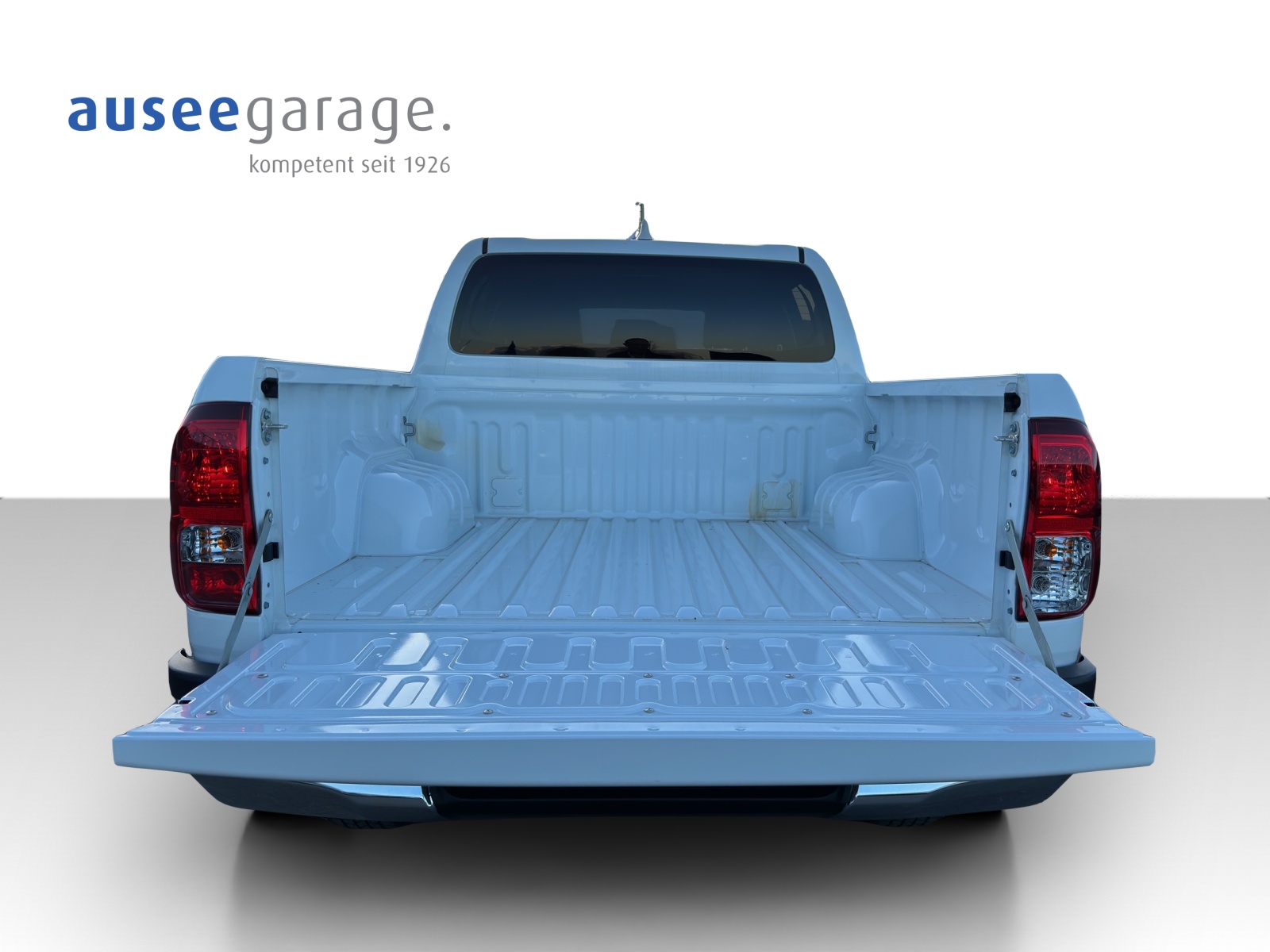TOYOTA Hilux Double Cab.-Pick-up 2.8 D-4D 204 Style-image-10
