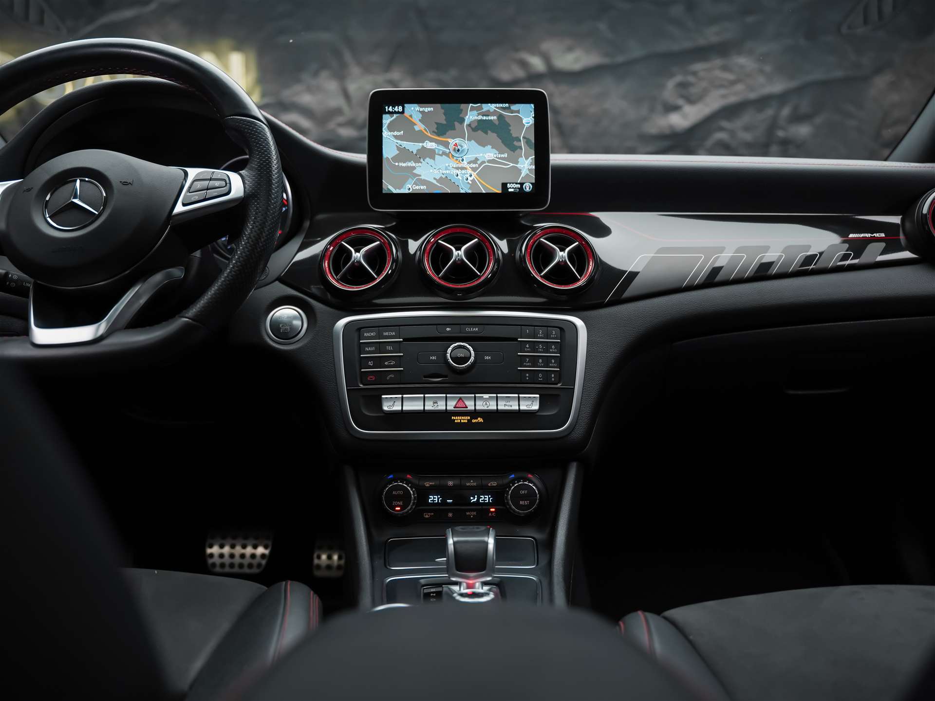 MERCEDES-BENZ CLA Shooting Brake 45 AMG 4Matic Speedshift *Facelift*Panorama*Sitzheizung*-image-18