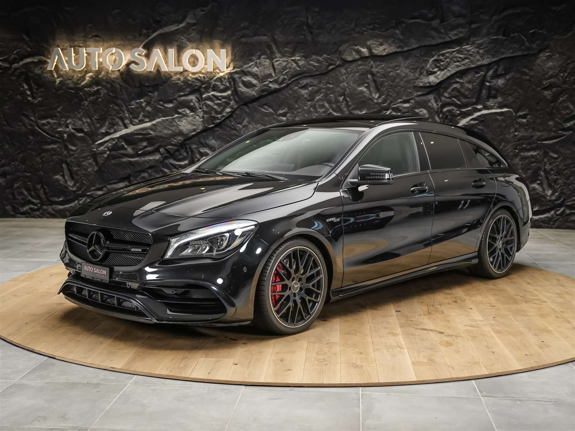 MERCEDES-BENZ CLA Shooting Brake 45 AMG 4Matic Speedshift *Facelift*Panorama*Sitzheizung*-image-1