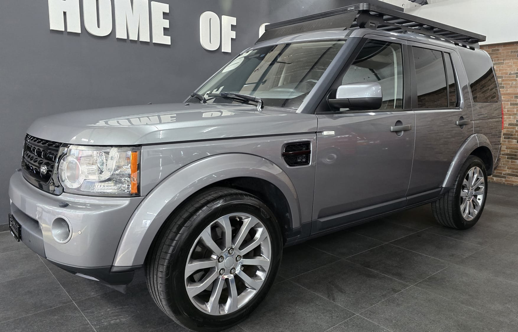 LAND ROVER Discovery 3.0 SDV6 HSE Automatic-image-1