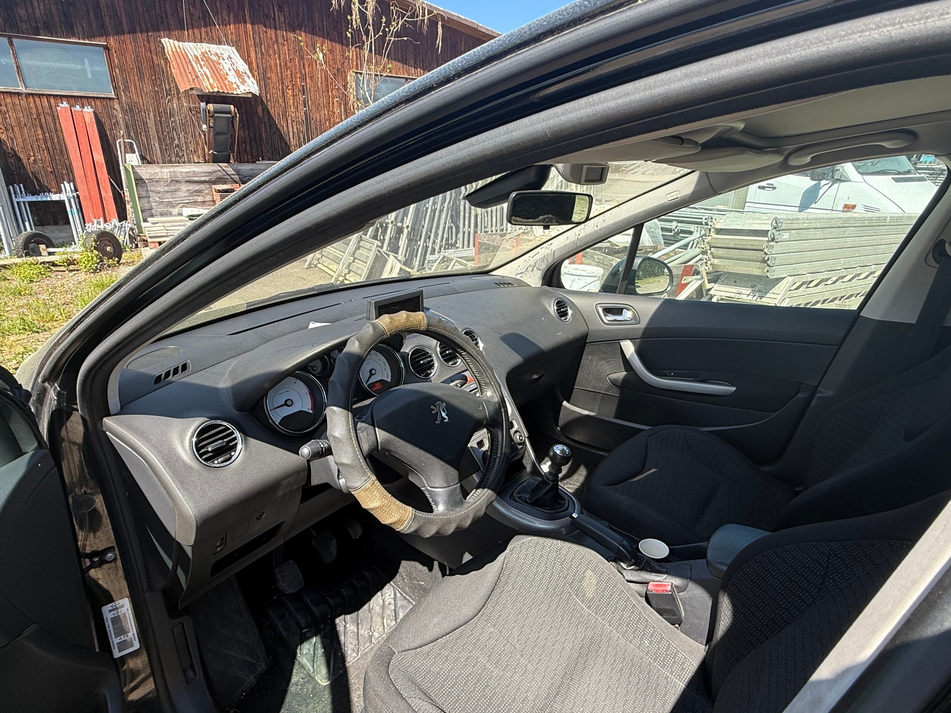 PEUGEOT 308 SW 1.6 HDI Trendy-image-3
