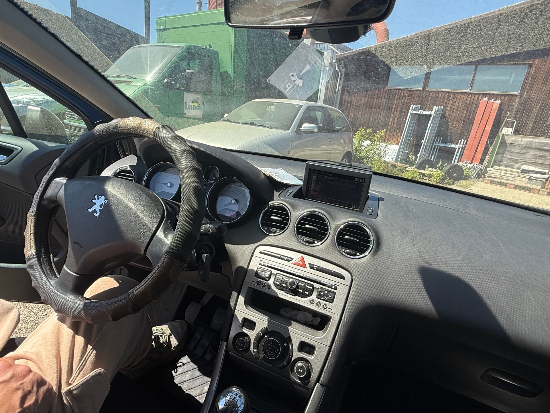 PEUGEOT 308 SW 1.6 HDI Trendy-image-5