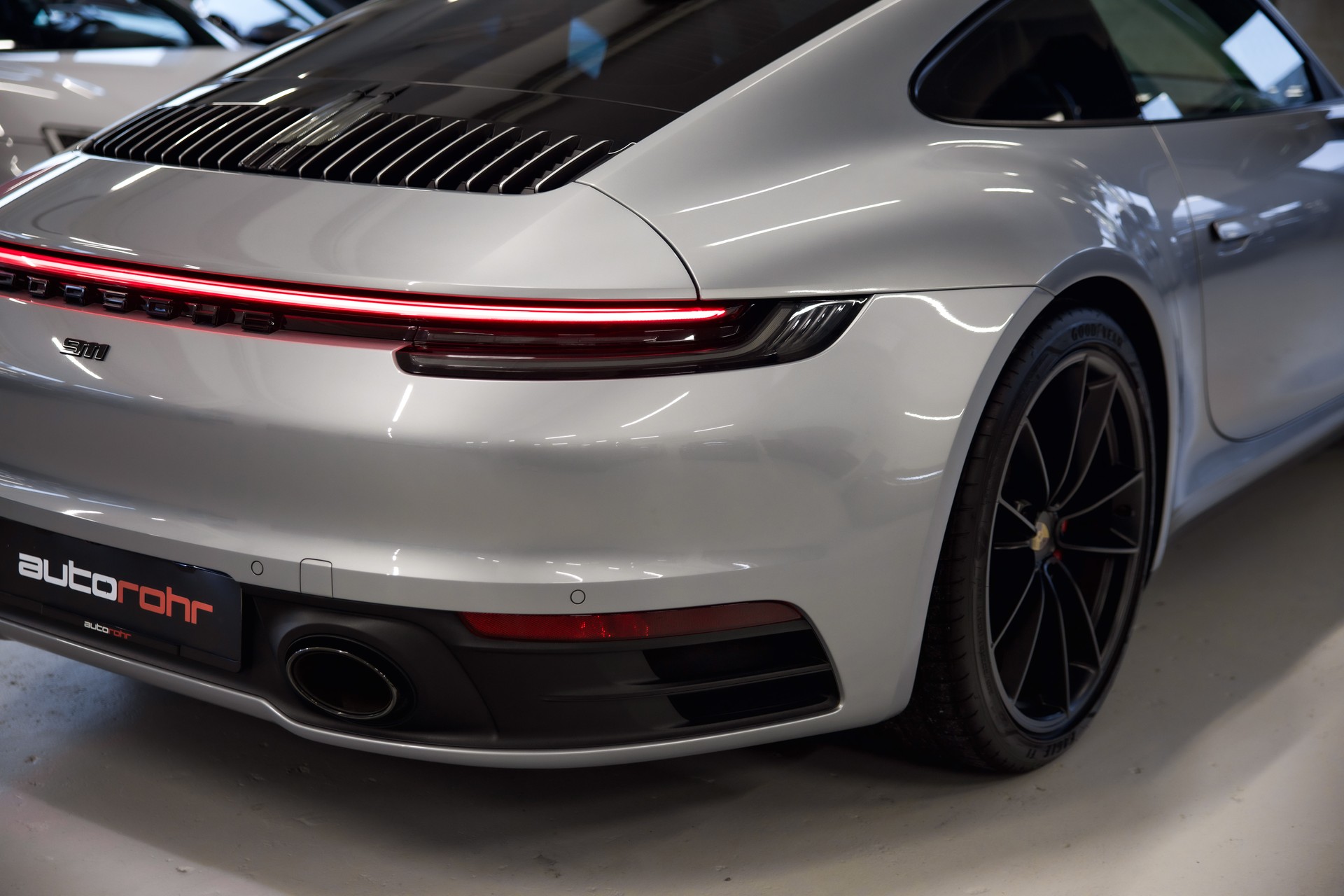 PORSCHE 911 Carrera 4S *approved Garantie*-image-12