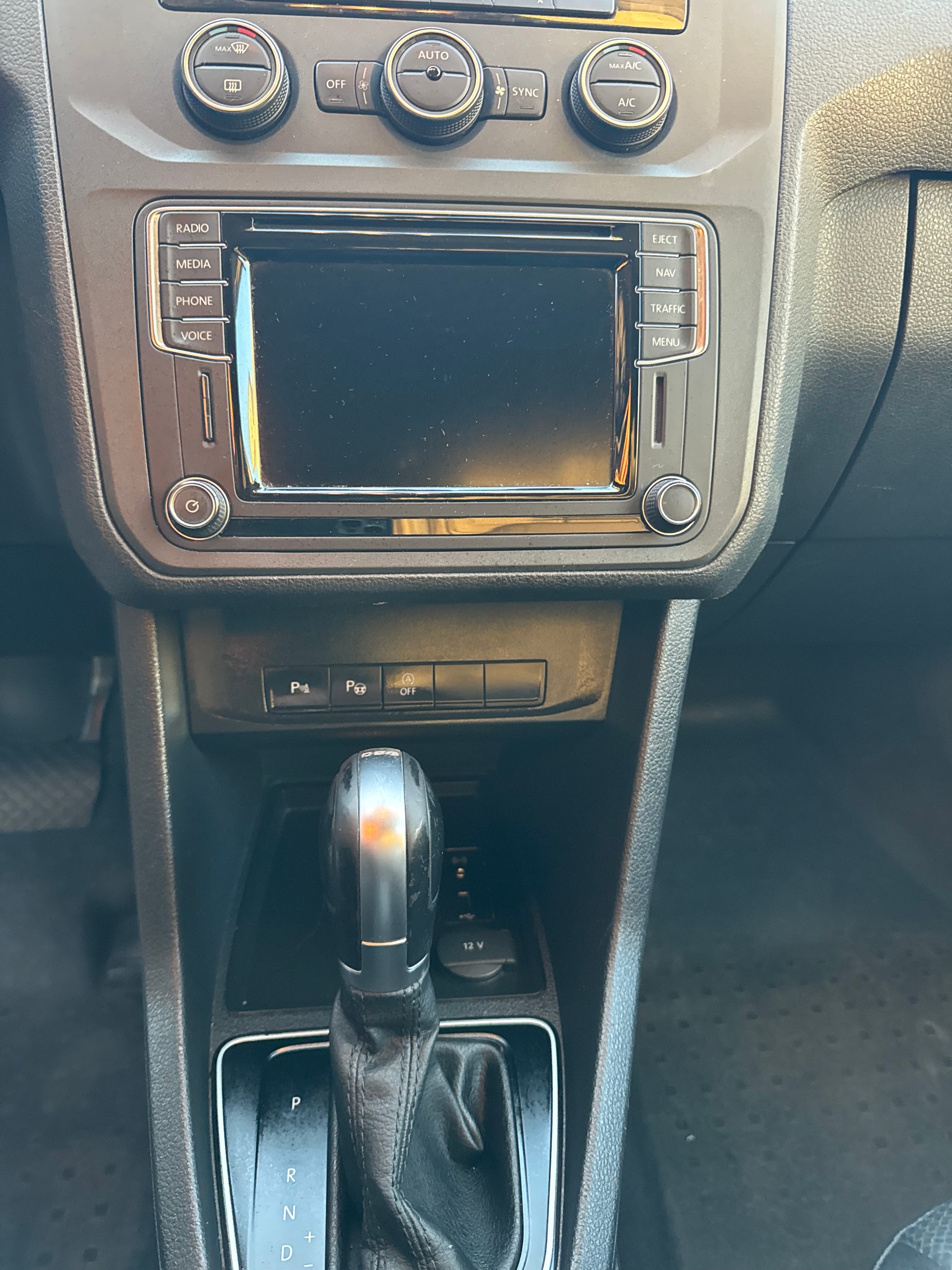 VW Caddy Maxi 2.0TDI BlueMotion Technology DSG-image-15