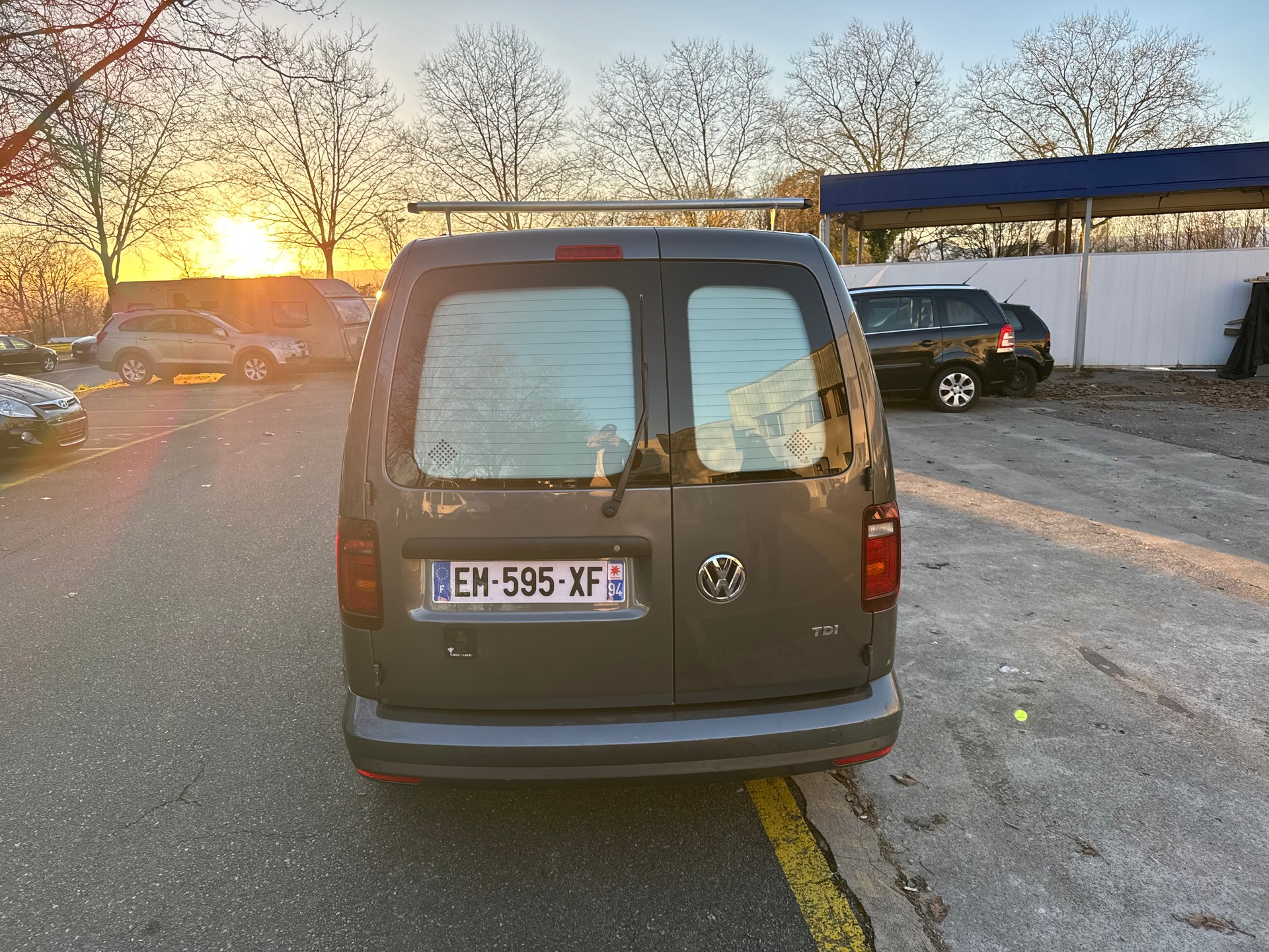 VW Caddy Maxi 2.0TDI BlueMotion Technology DSG-image-5