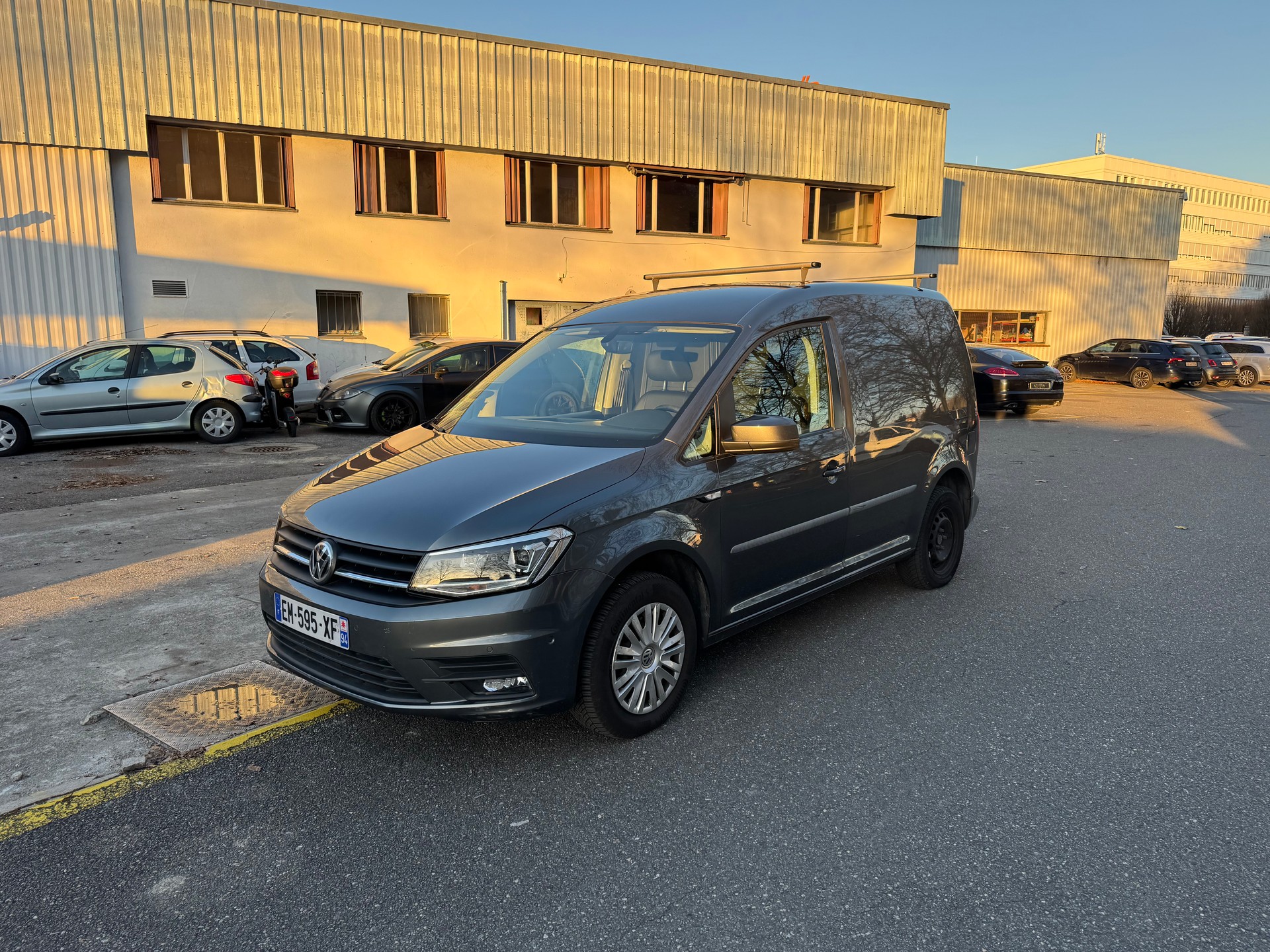 VW Caddy Maxi 2.0TDI BlueMotion Technology DSG-image-0